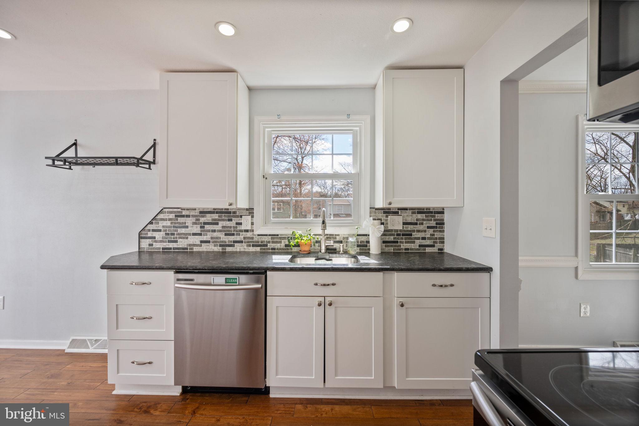 645 RIDGEFIELD COURT