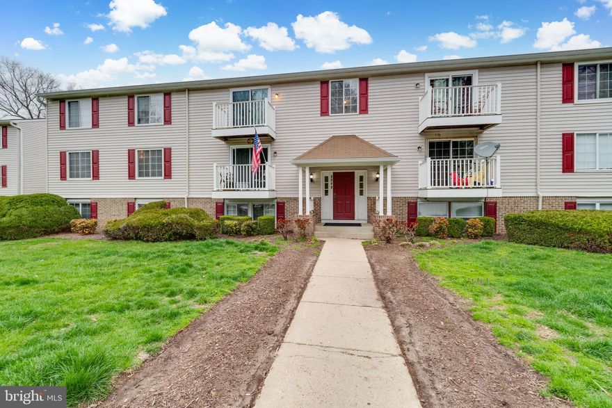 AWESOME PENTHOUSE CONDO WITH BALCONY!!!  COMPLETELY OPEN FLOOR PLAN WITH LOTS OF NATURAL LIGHT!!!  2 BEDROOM AND 2 FULL BATHS!!! FULL SIZE WASHER AND DRYER!!!  PRIMARY BEDROOM HAS A LARGE WALK IN CLOSET, DRESSING VANITY AREA AND A FULL BATH!!  PULL DOWN STEPS PROVIDES EASY ACCESS TO TONS OF ATTIC STORAGE!!  FRESHLY PAINTED AND MOVE IN READY!!!  GO SEE THIS TODAY!!!