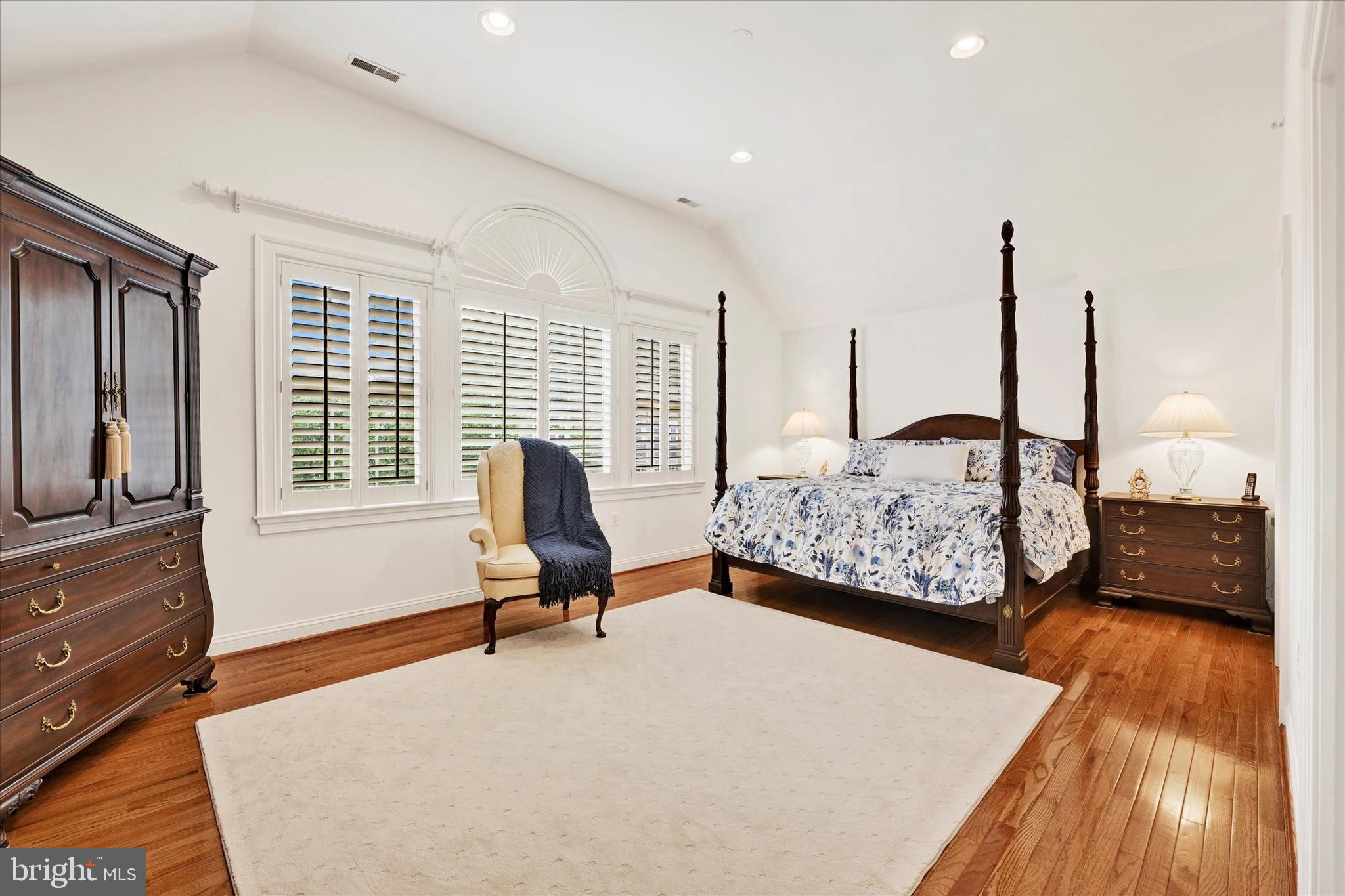 DUNLOY TOWNHOME - Residential