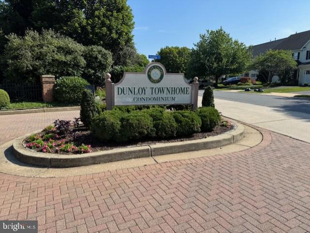 DUNLOY TOWNHOME - Residential