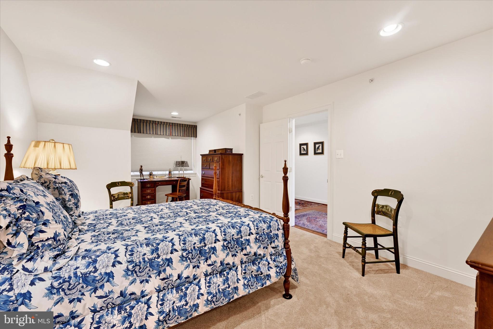 DUNLOY TOWNHOME - Residential