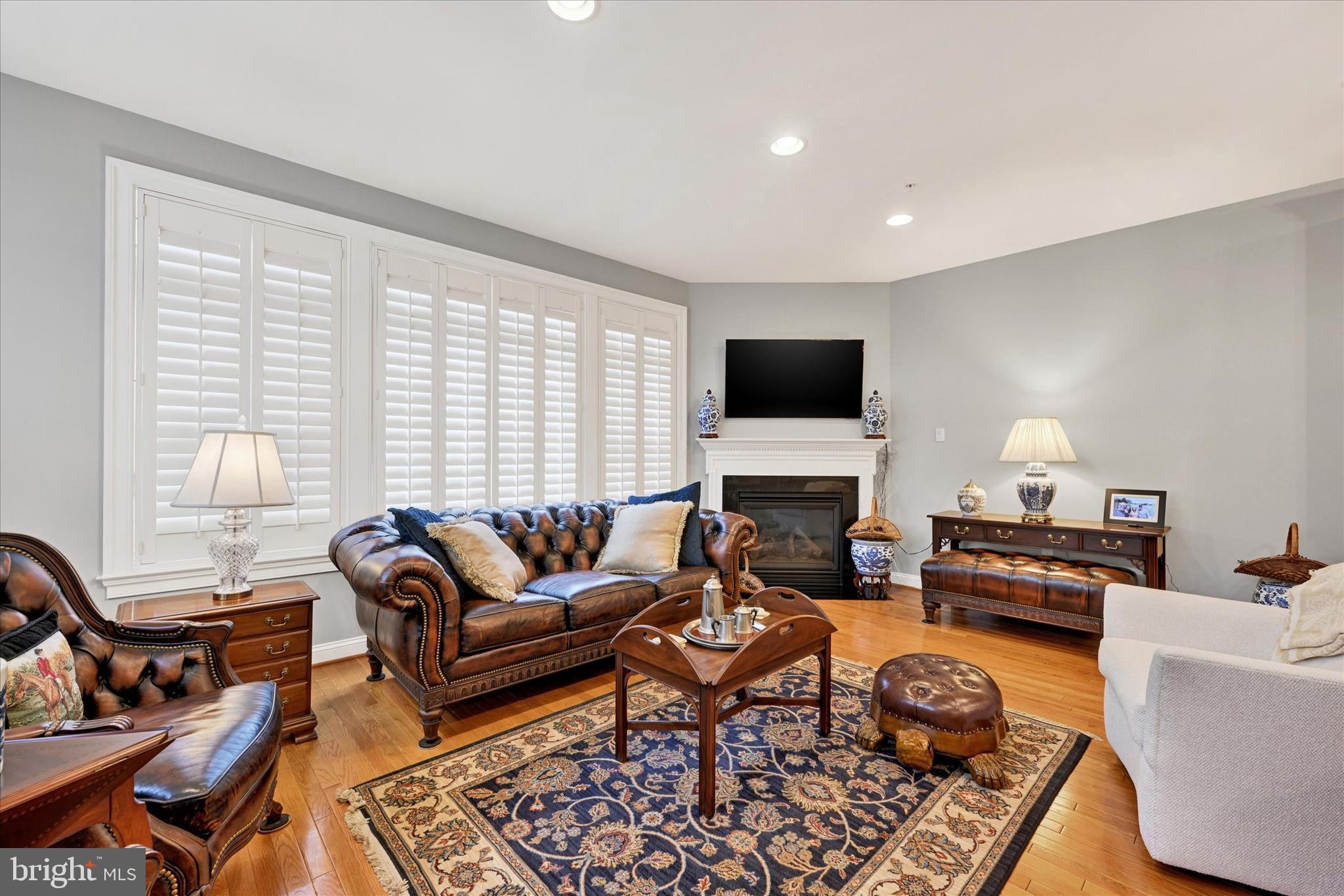 DUNLOY TOWNHOME - Residential