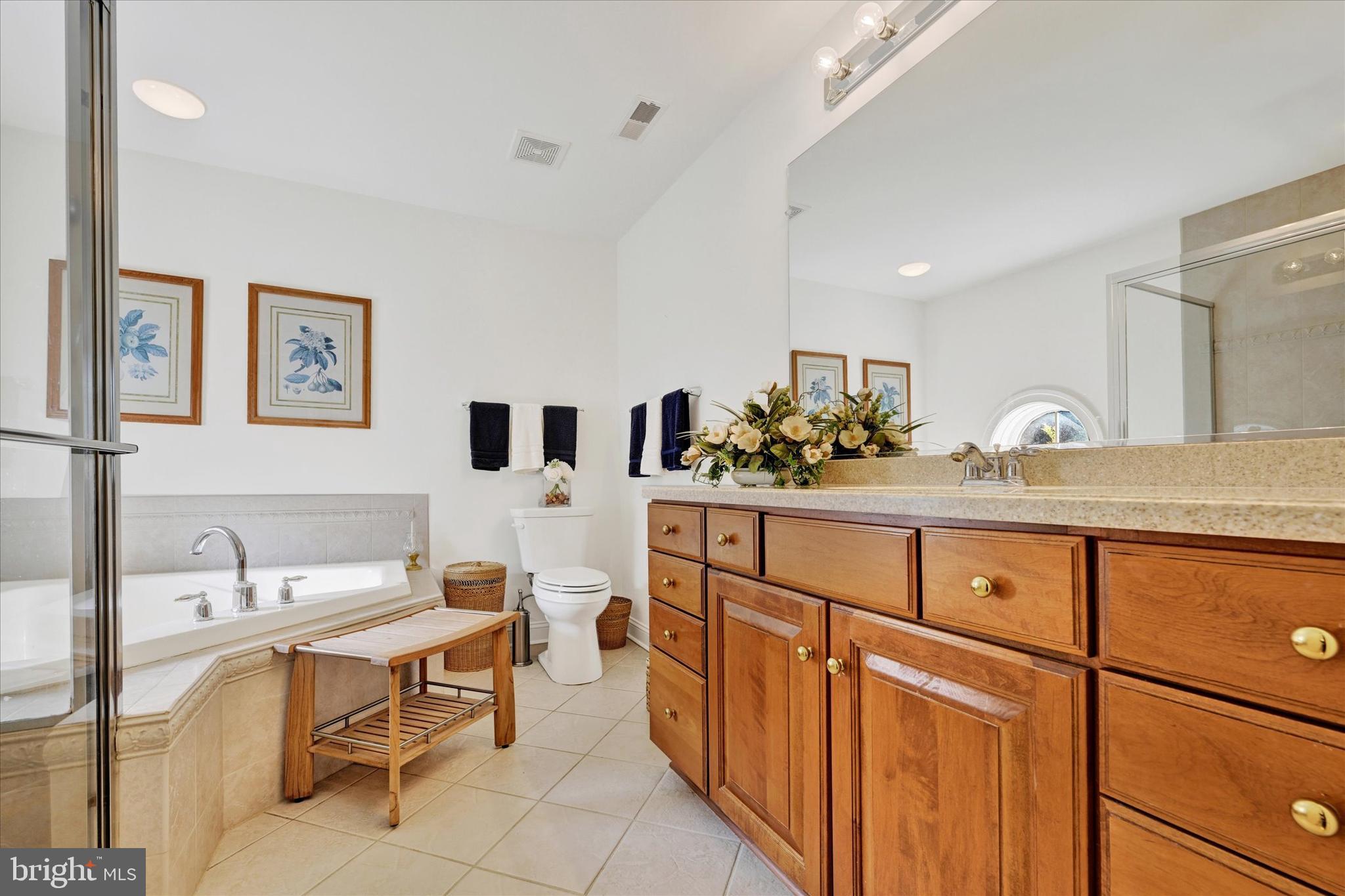 DUNLOY TOWNHOME - Residential