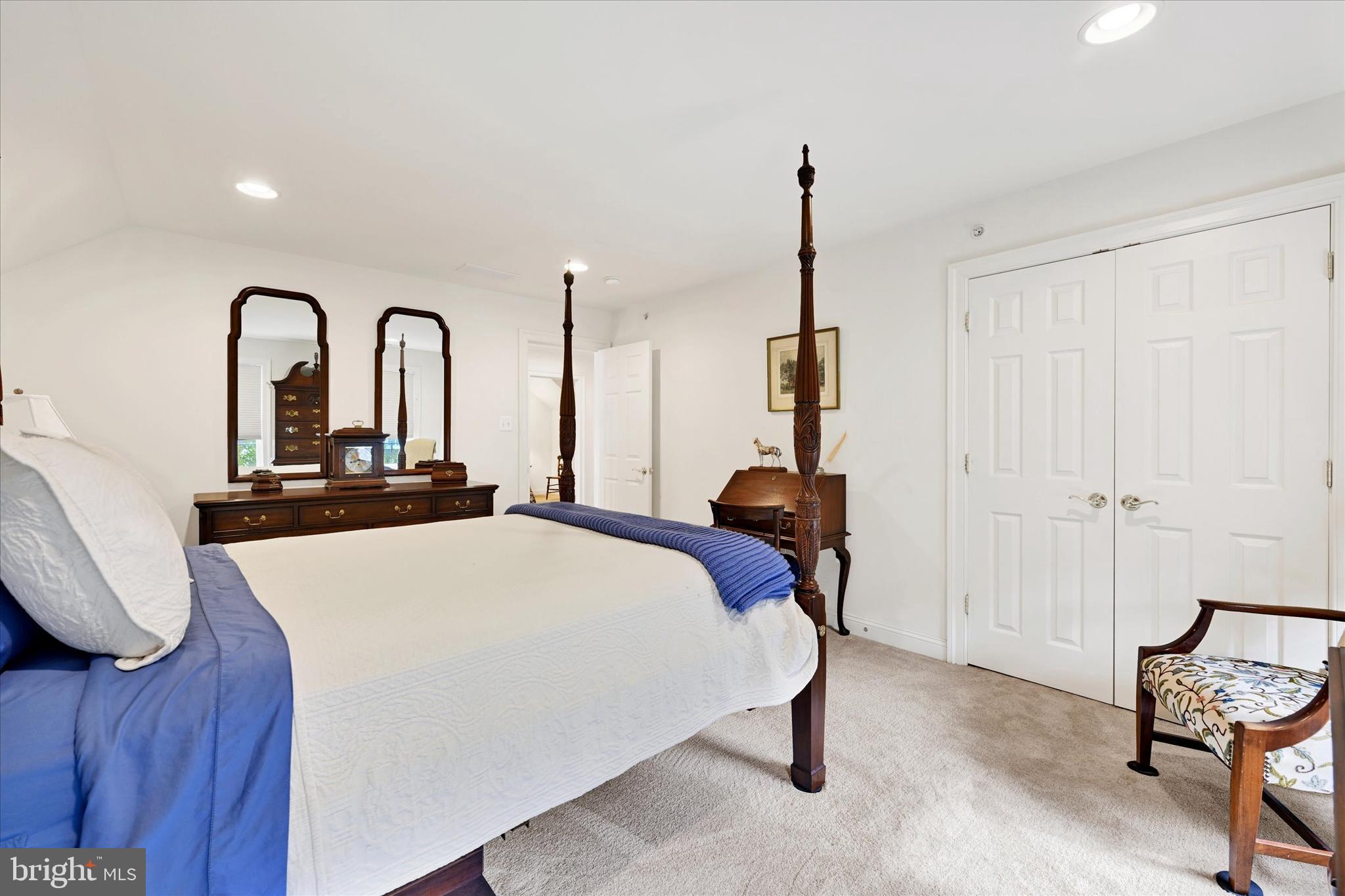 DUNLOY TOWNHOME - Residential