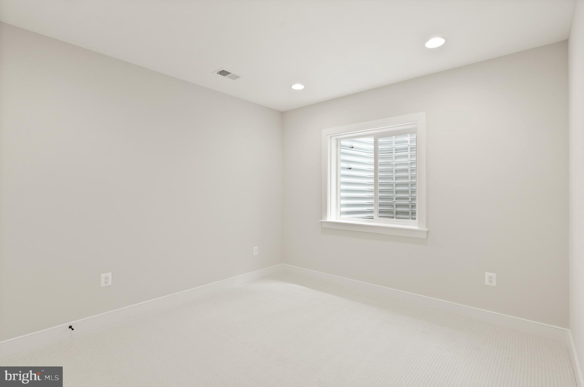 CARLIN SPRINGS - Residential