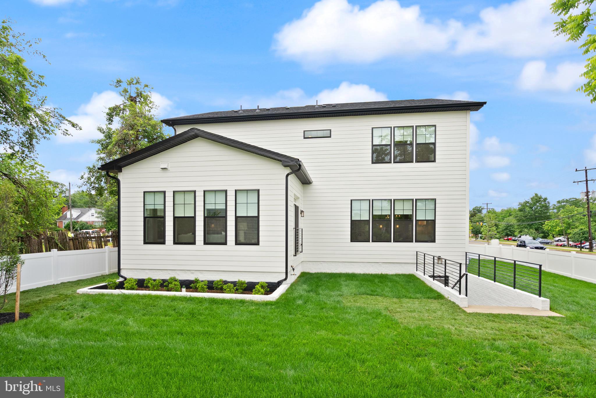 CARLIN SPRINGS - Residential