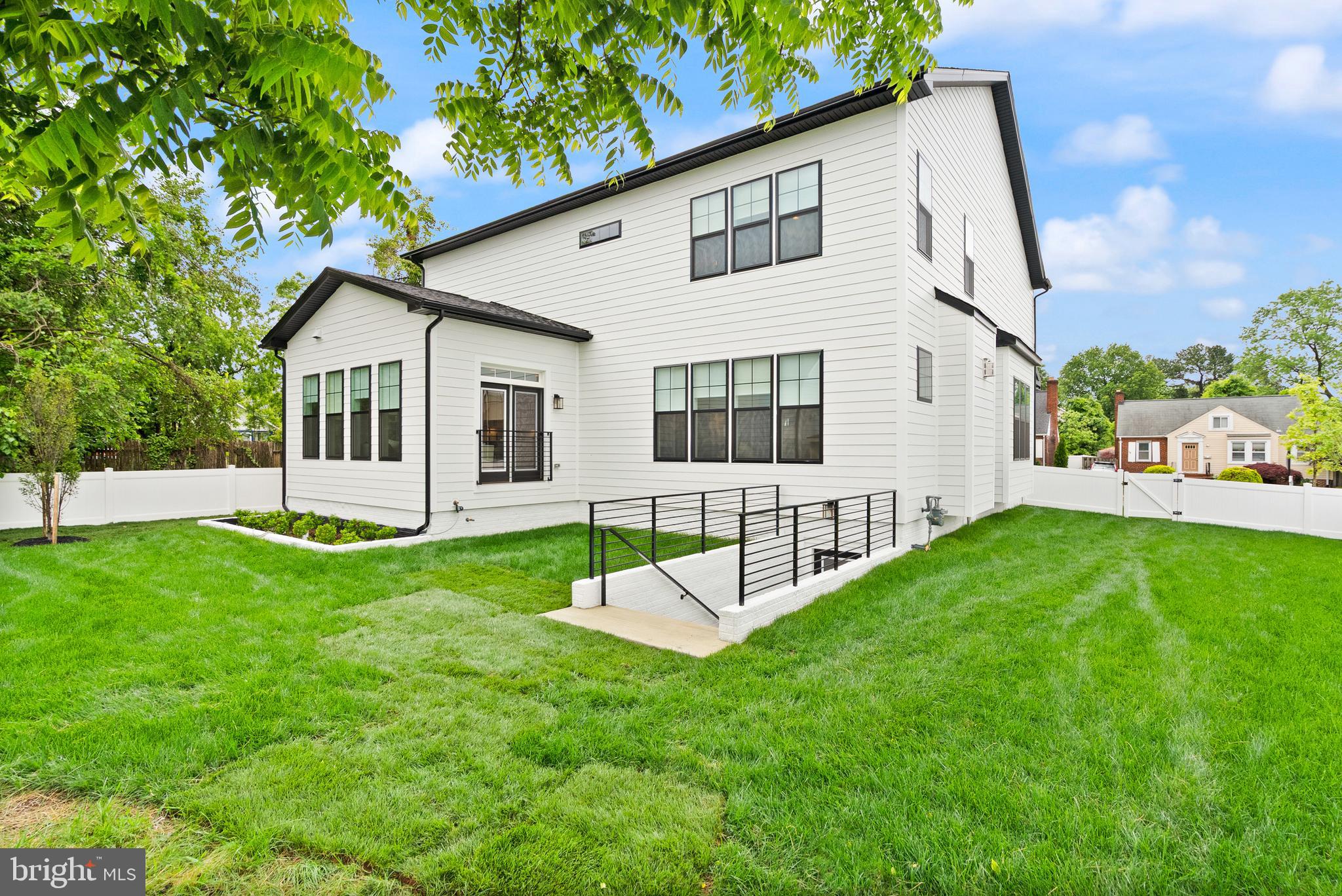 CARLIN SPRINGS - Residential