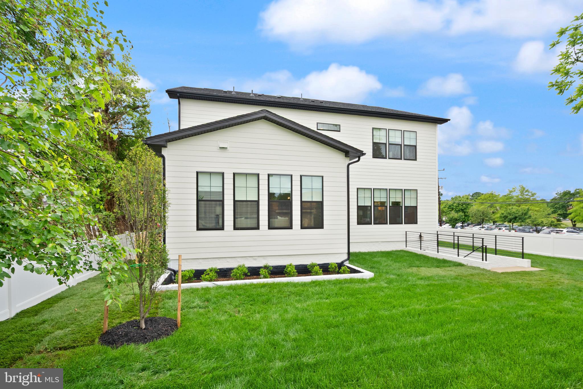 CARLIN SPRINGS - Residential