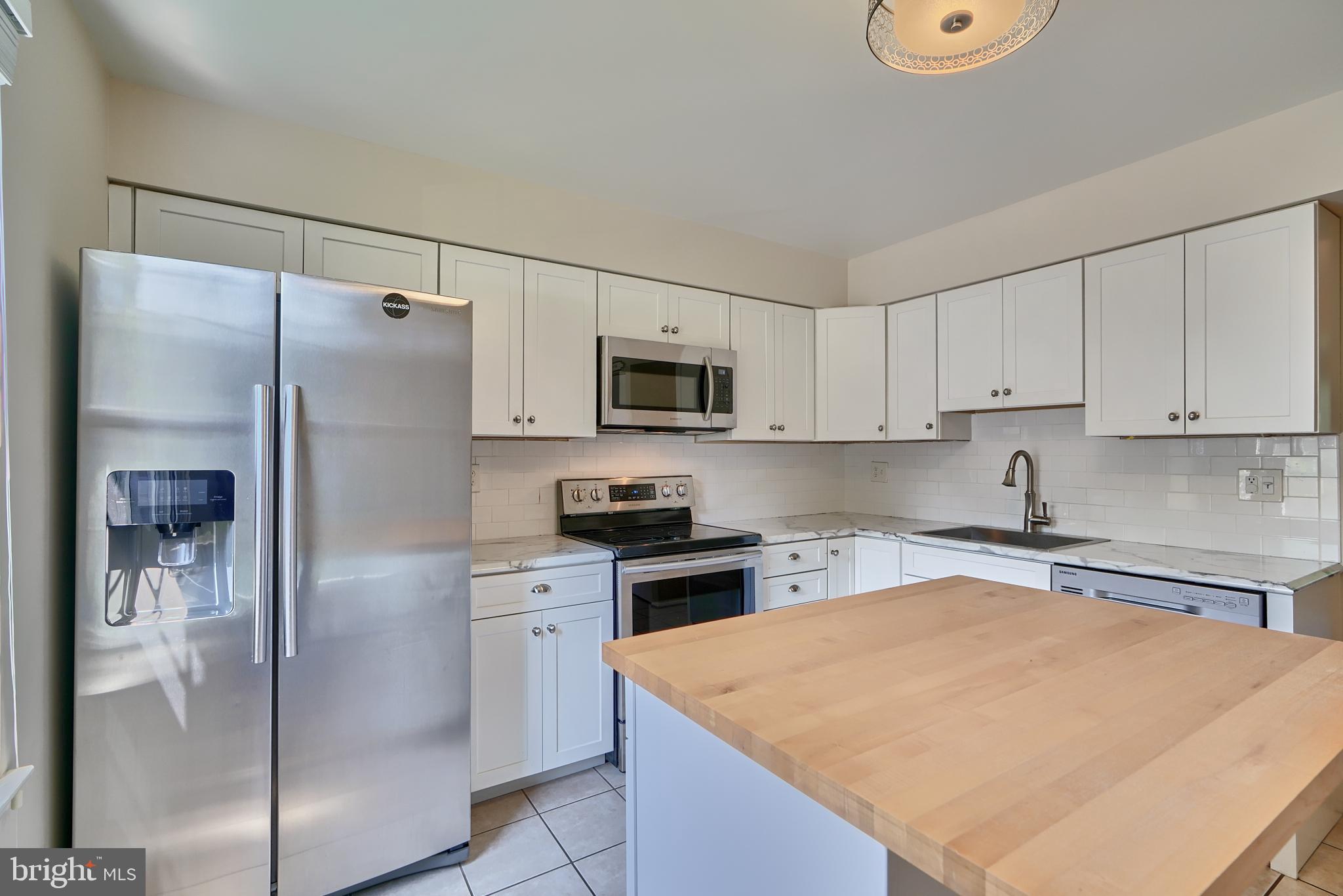 CHIPPENDALE - Residential