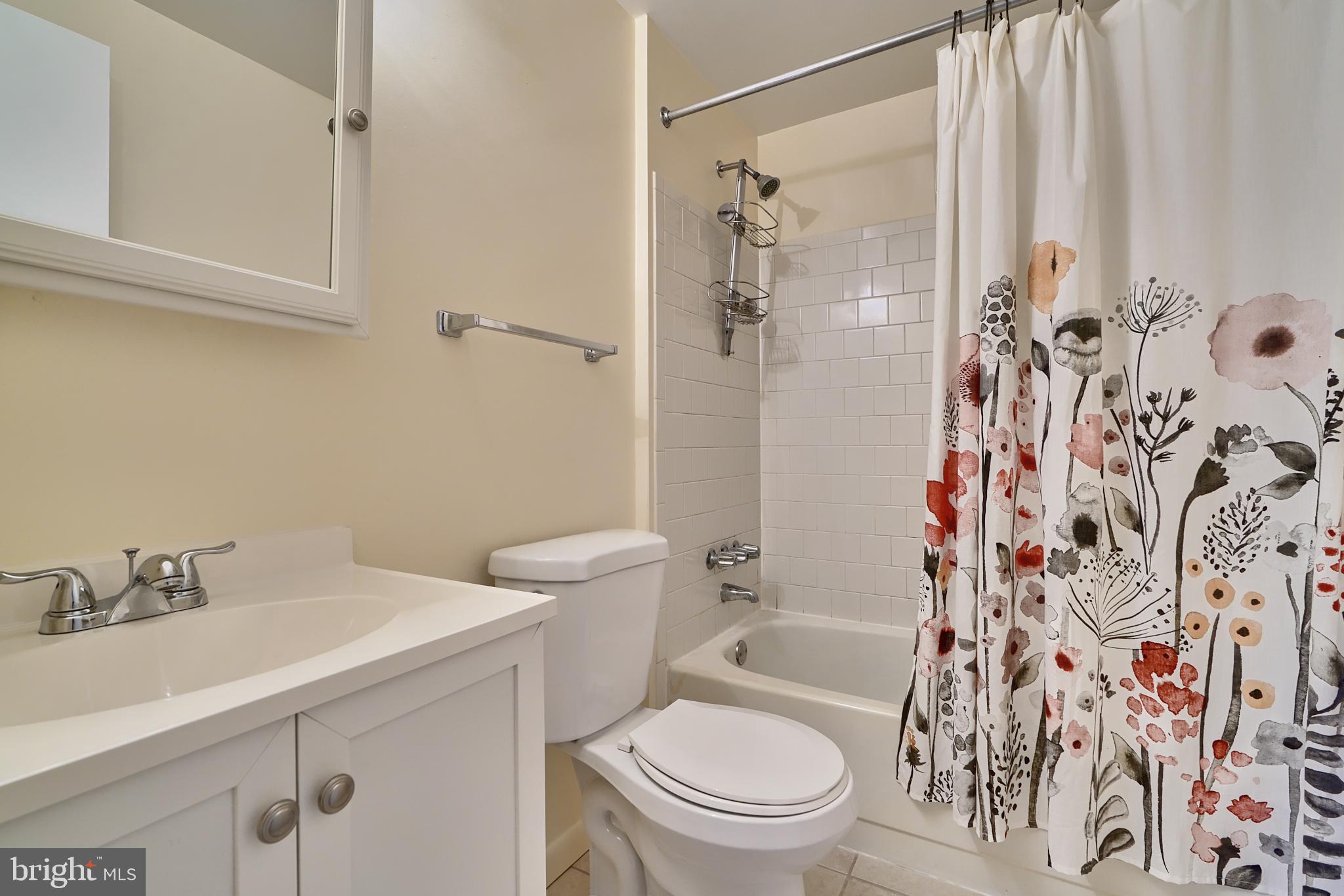 CHIPPENDALE - Residential