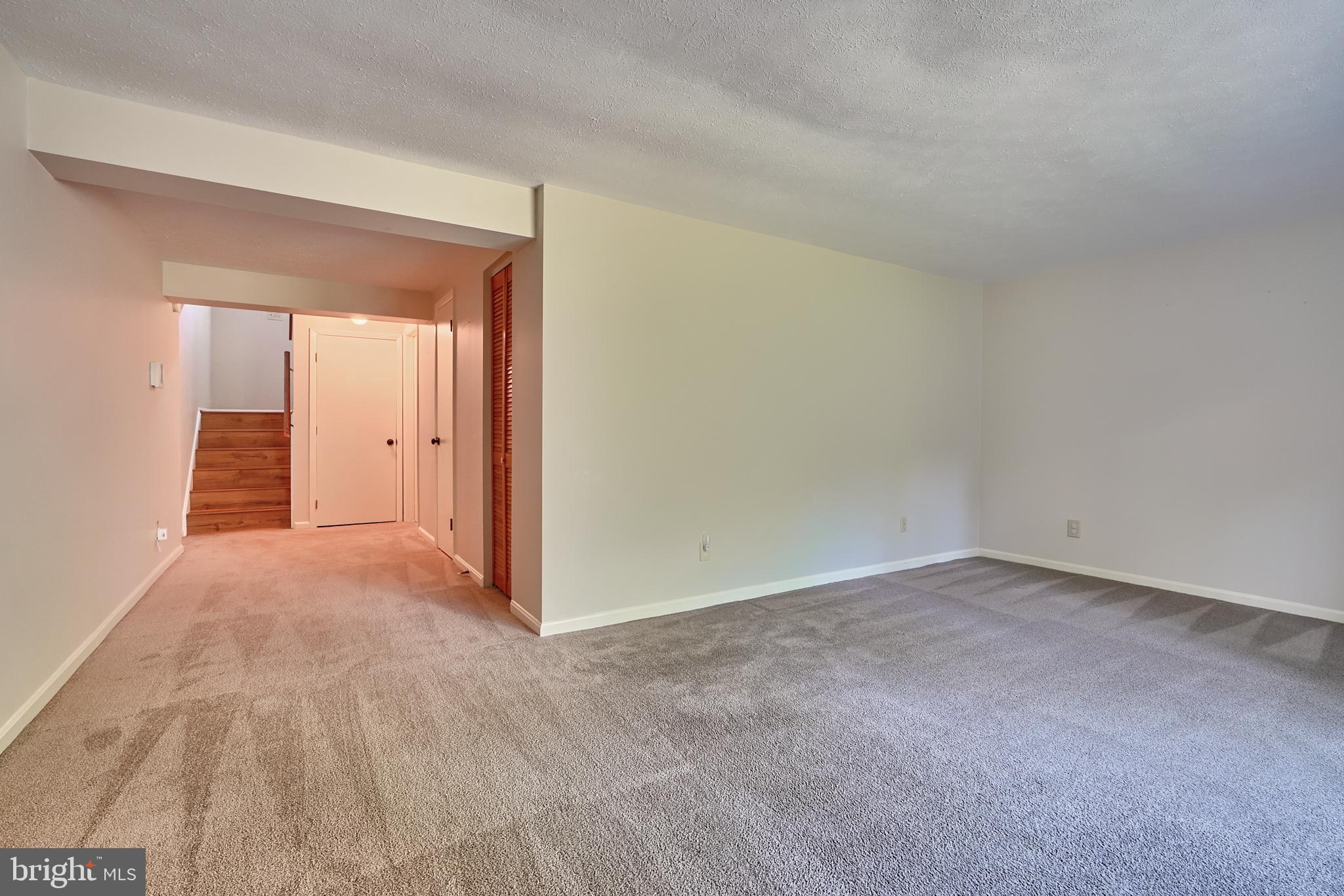 CHIPPENDALE - Residential