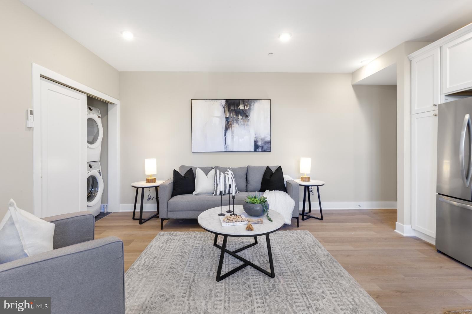 ROXBOROUGH - Residential Lease