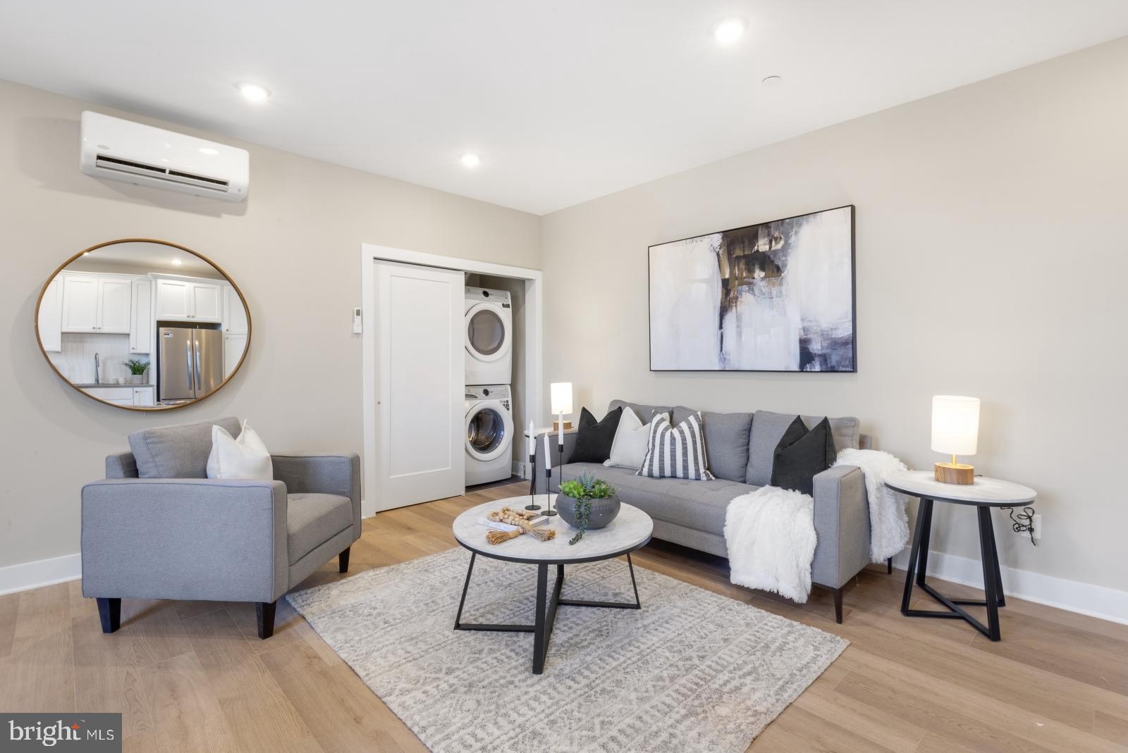 ROXBOROUGH - Residential Lease