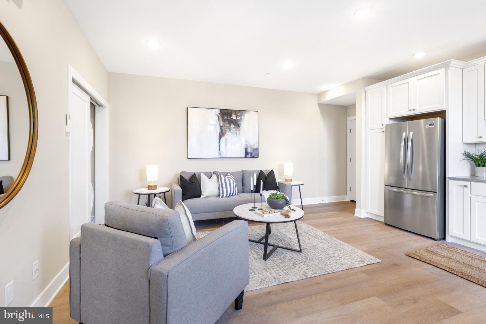 ROXBOROUGH - Residential Lease