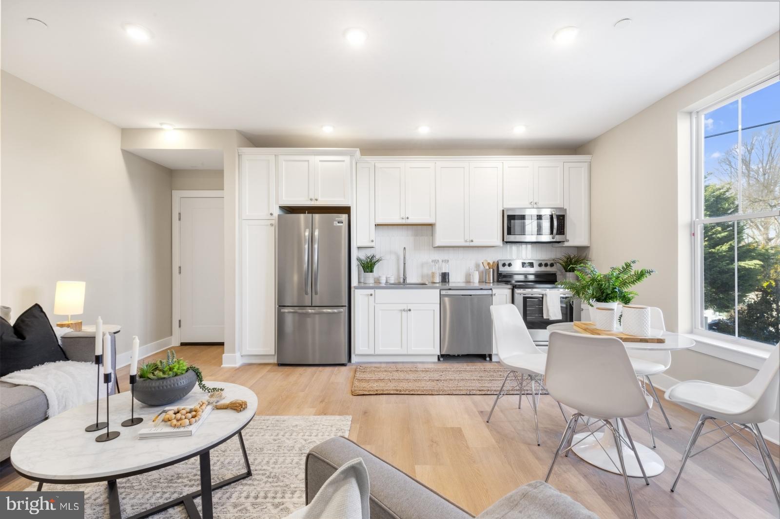 ROXBOROUGH - Residential Lease