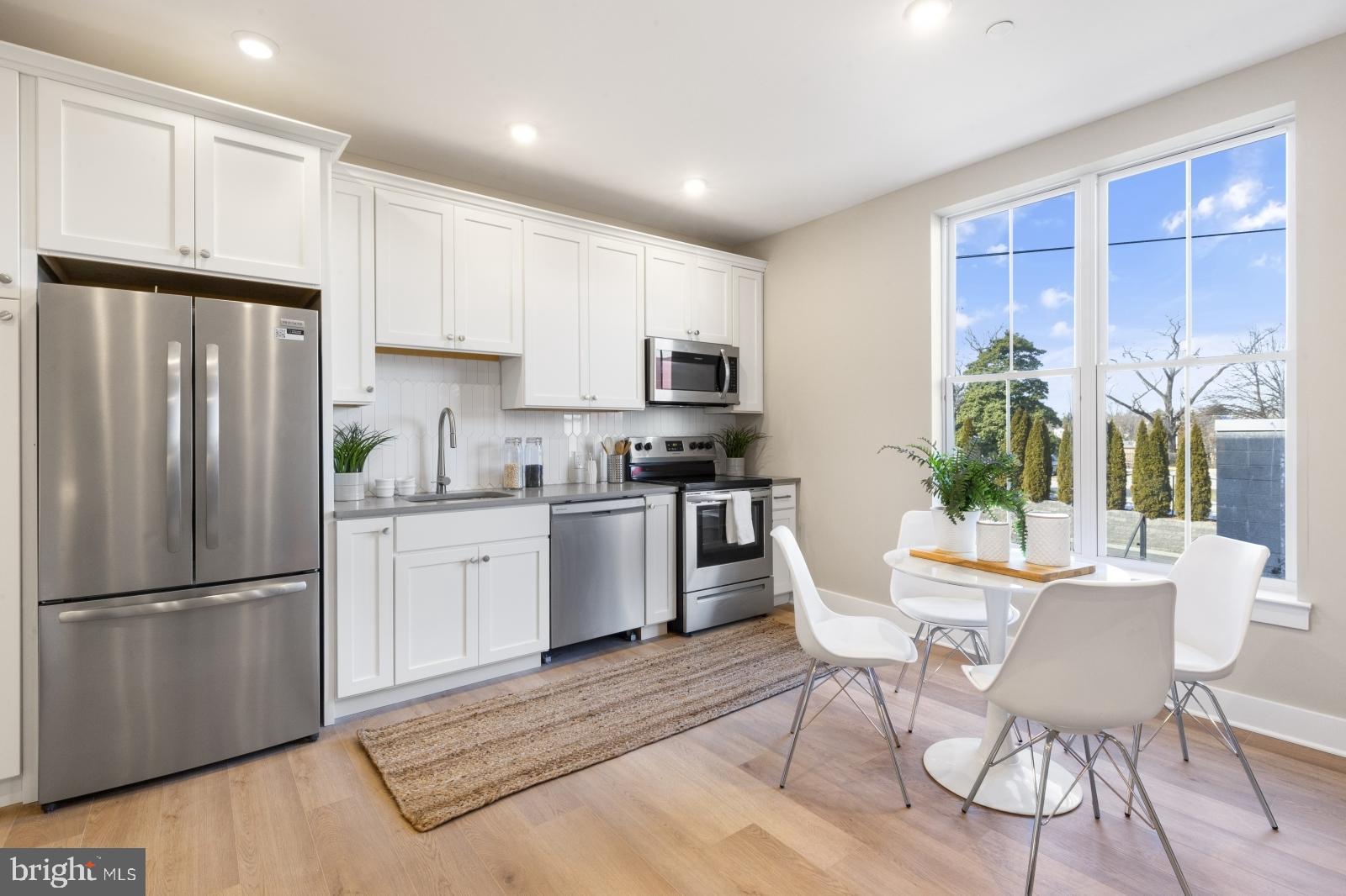 ROXBOROUGH - Residential Lease