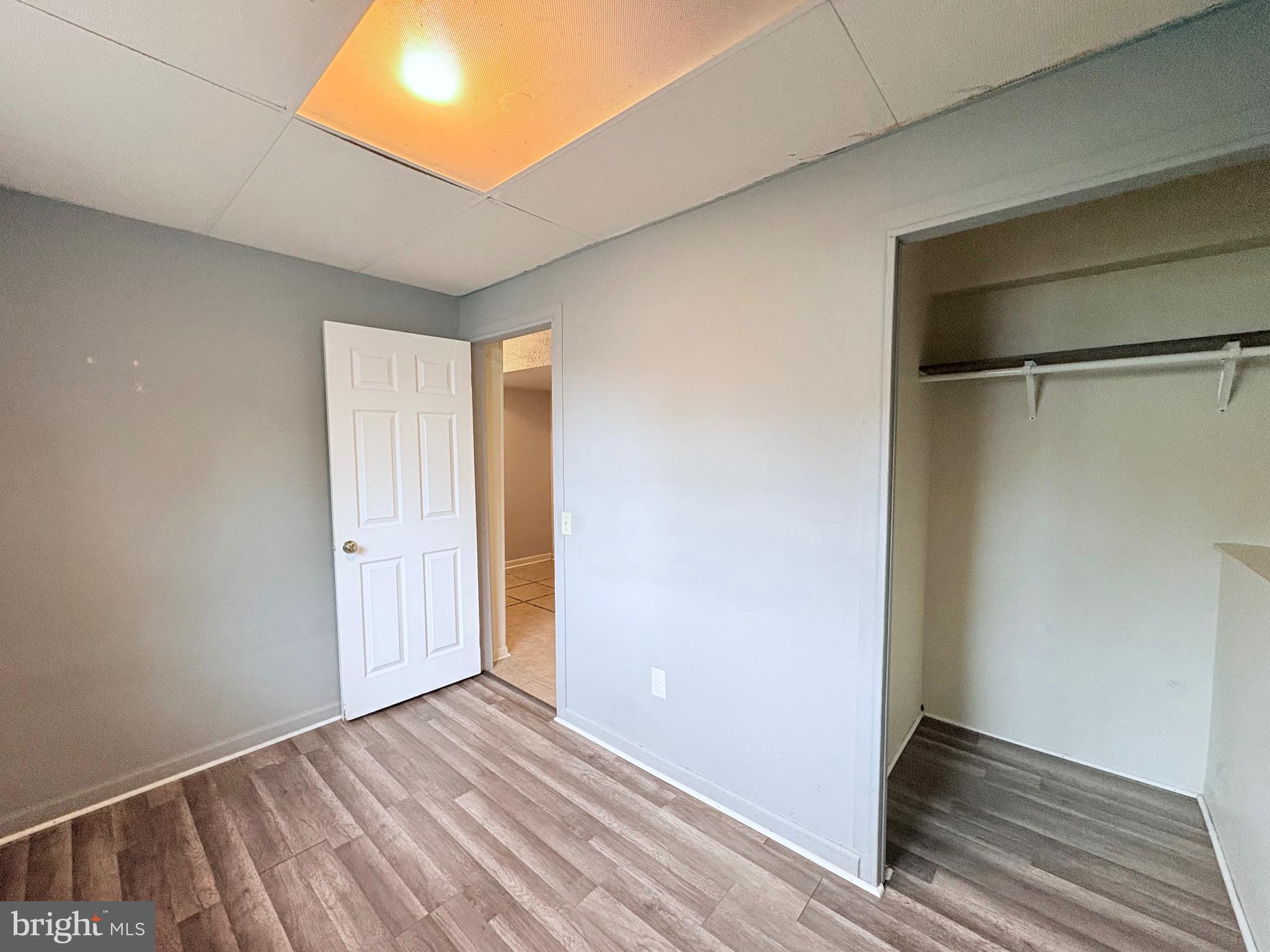 WHITE OAK VILLAGE - Residential Lease