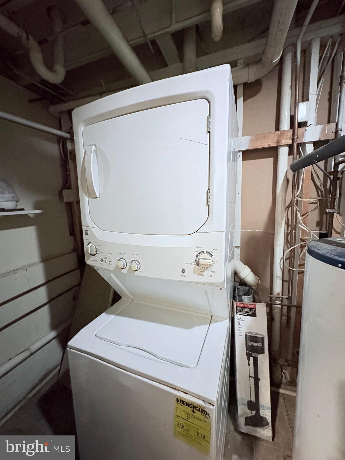 WHITE OAK VILLAGE - Residential Lease