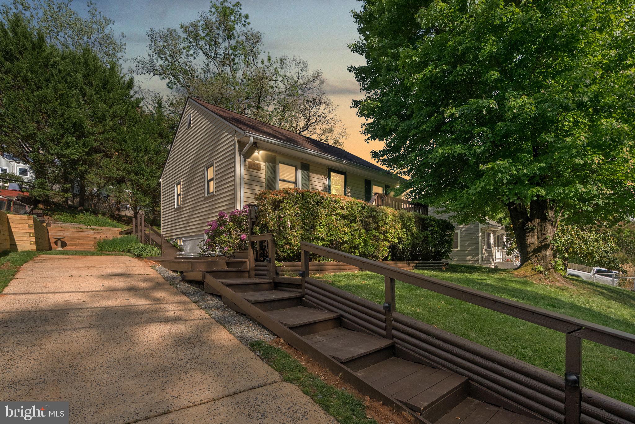 VEIRS MILL VILLAGE - Residential