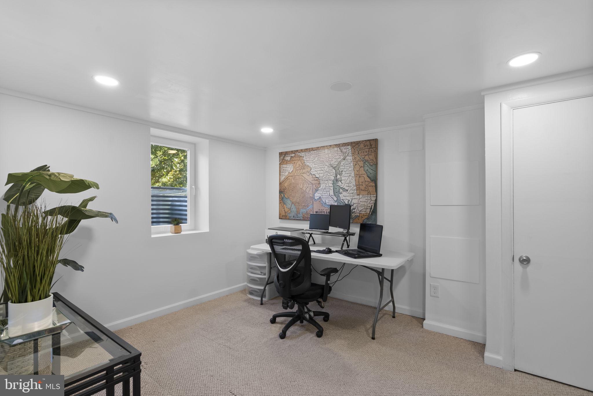 VEIRS MILL VILLAGE - Residential