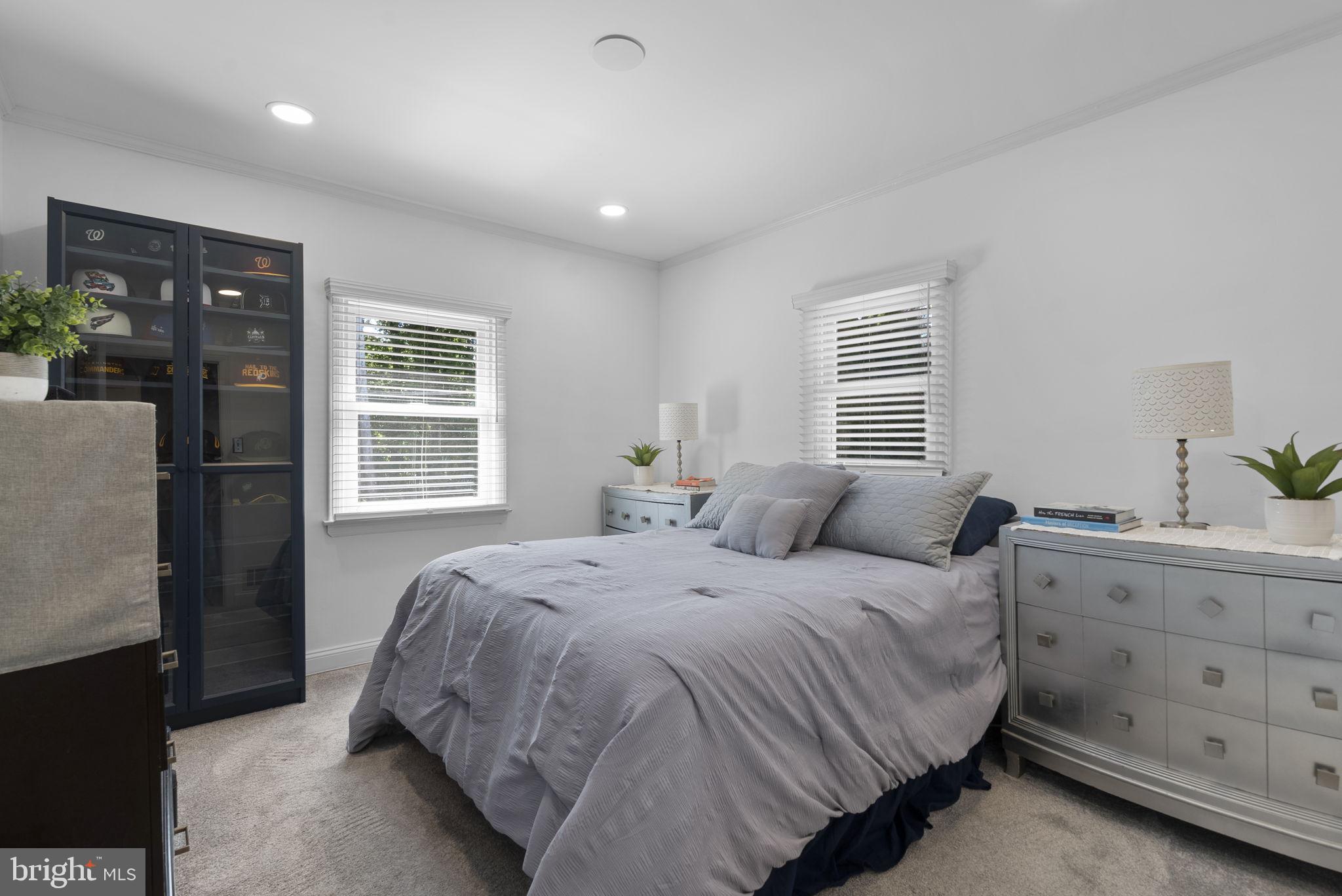 VEIRS MILL VILLAGE - Residential