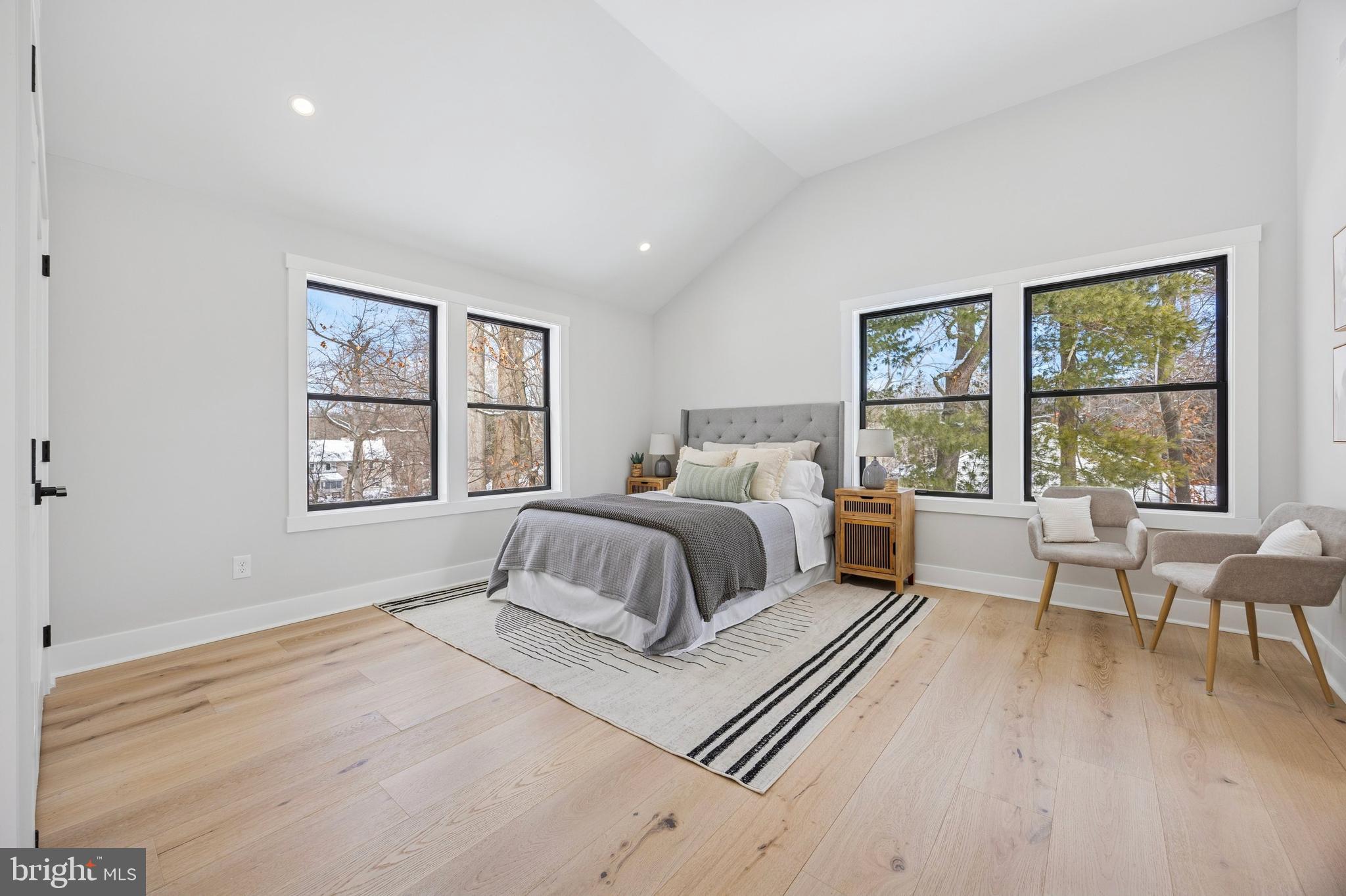 RADNOR HUNT - Residential