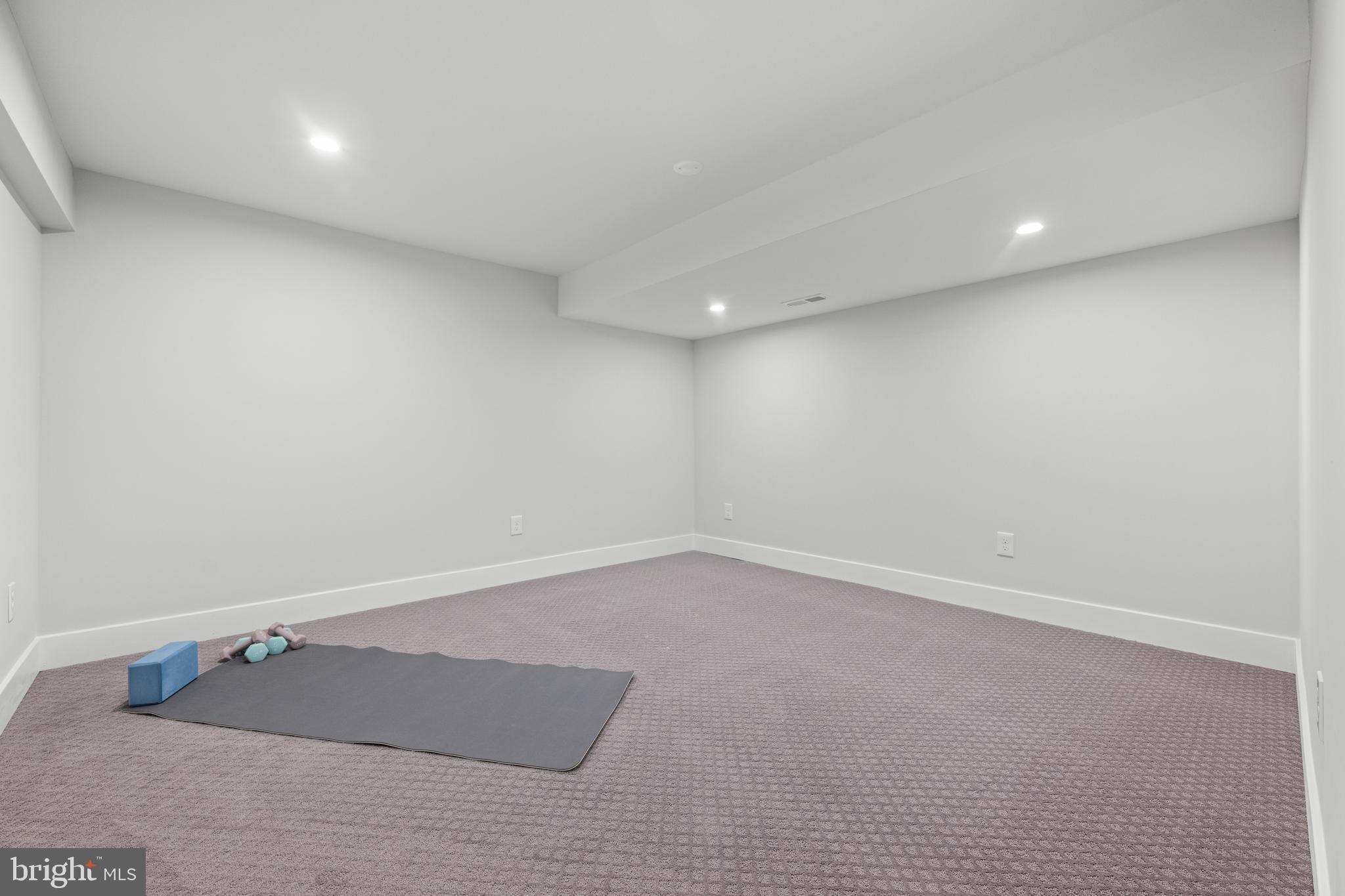 RADNOR HUNT - Residential