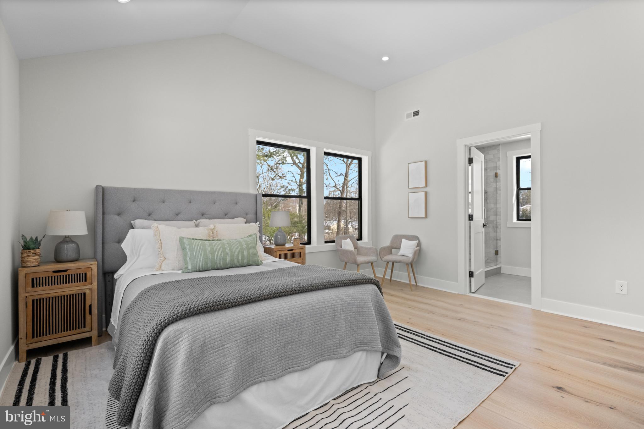 RADNOR HUNT - Residential