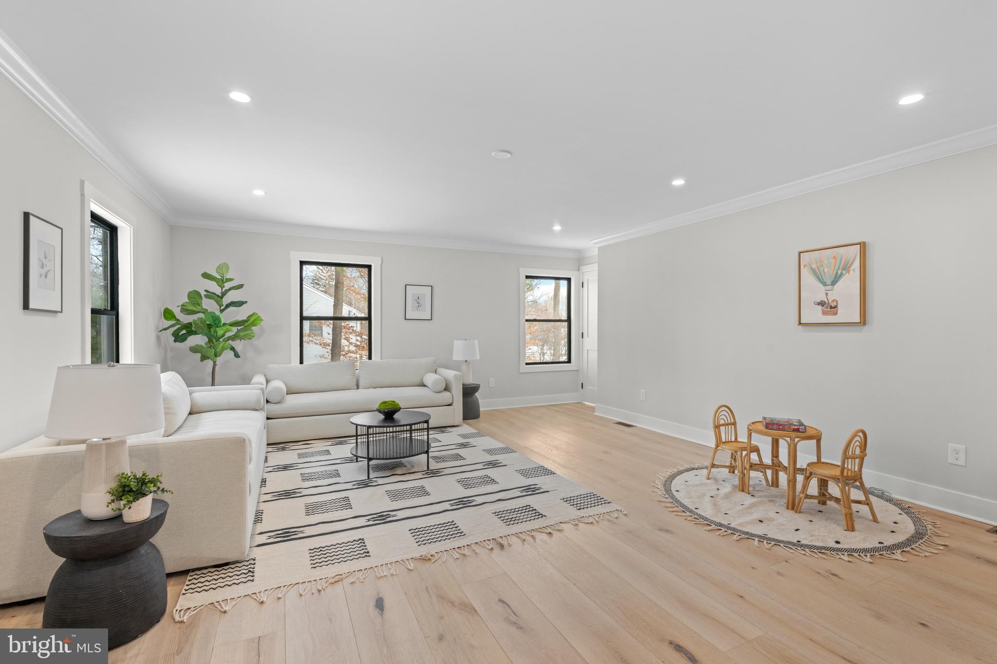 RADNOR HUNT - Residential