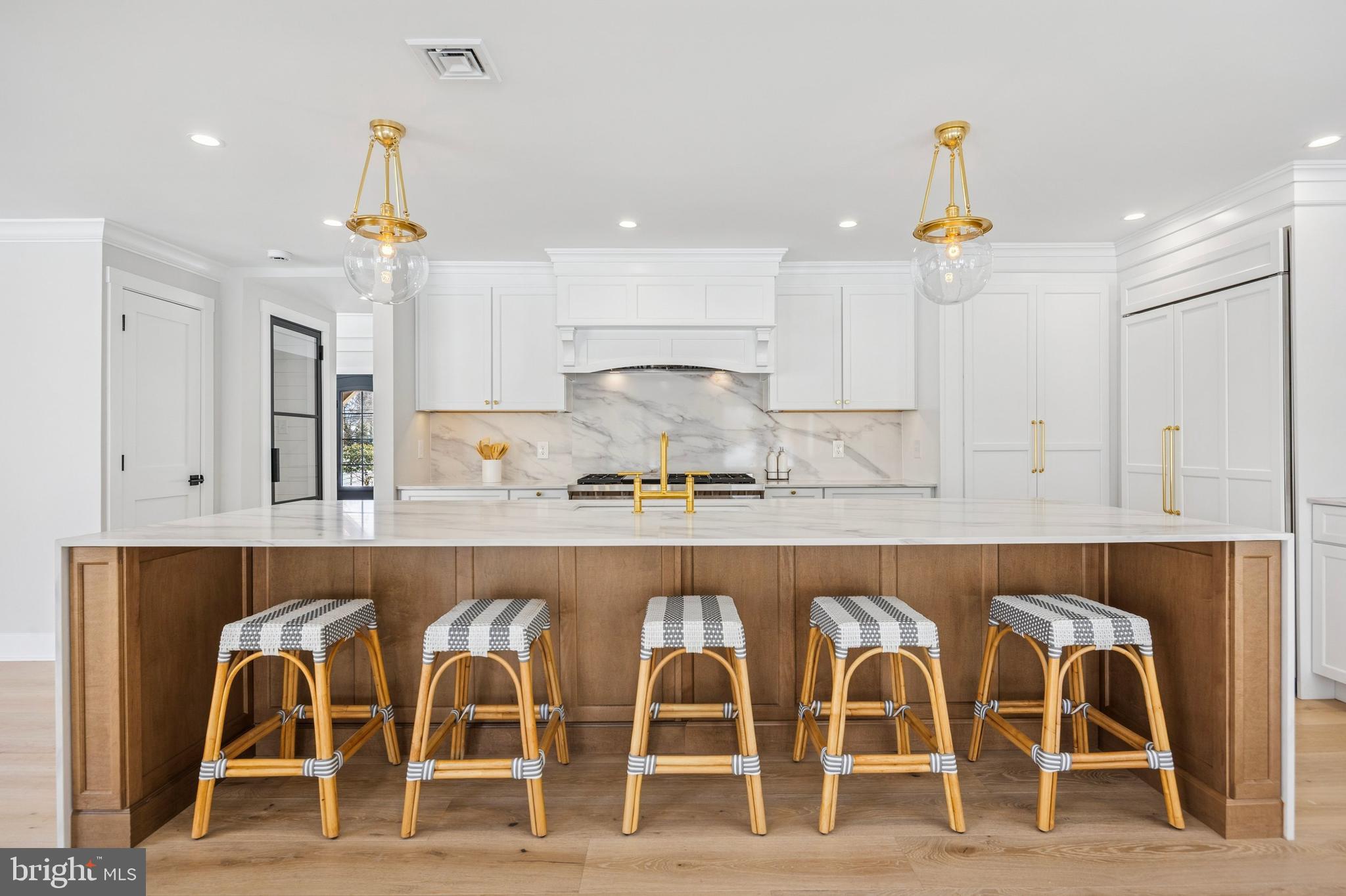 RADNOR HUNT - Residential