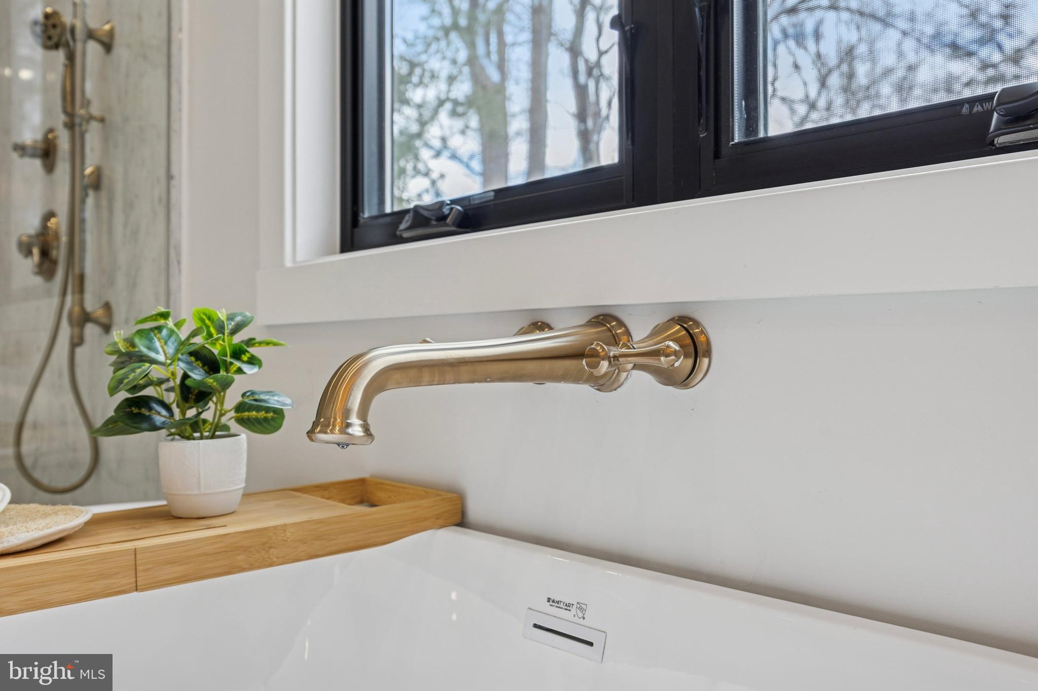 RADNOR HUNT - Residential