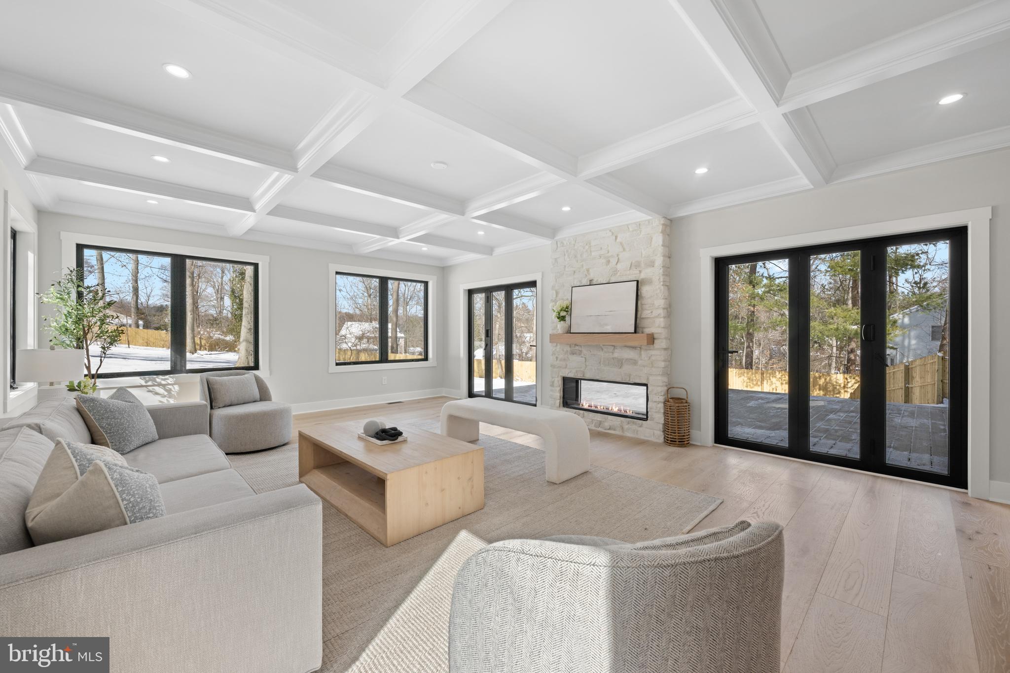 RADNOR HUNT - Residential