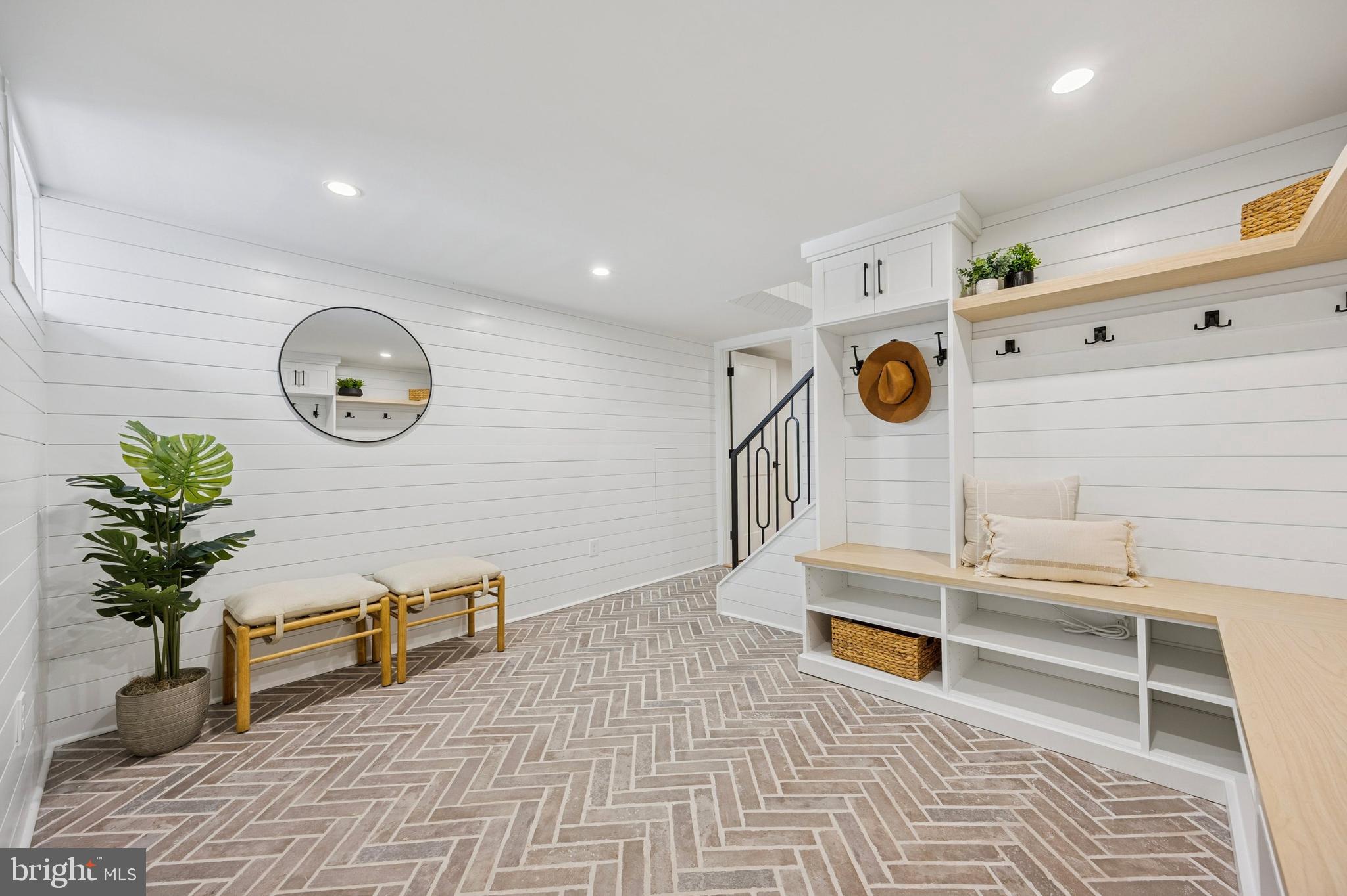 RADNOR HUNT - Residential