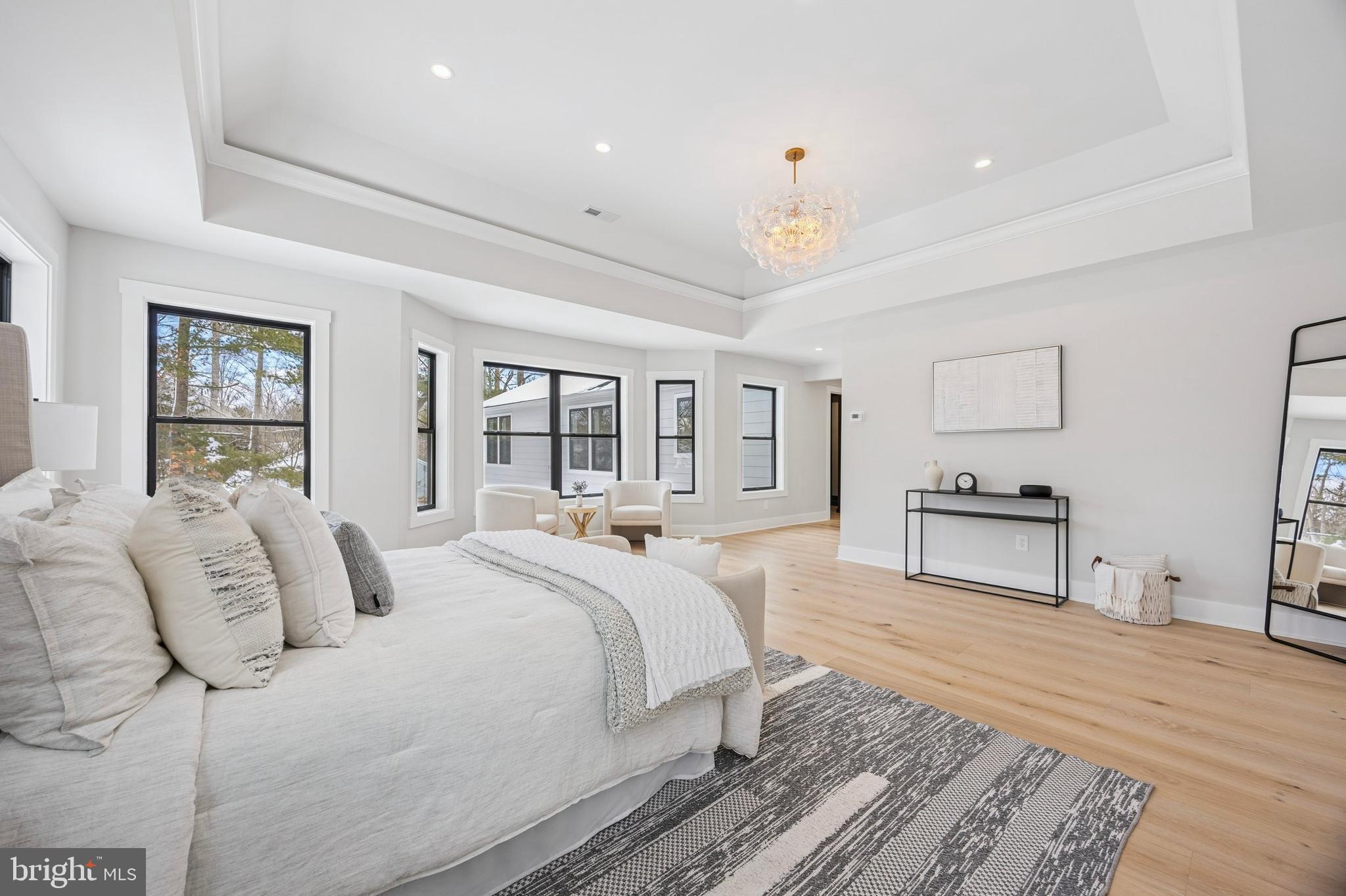 RADNOR HUNT - Residential