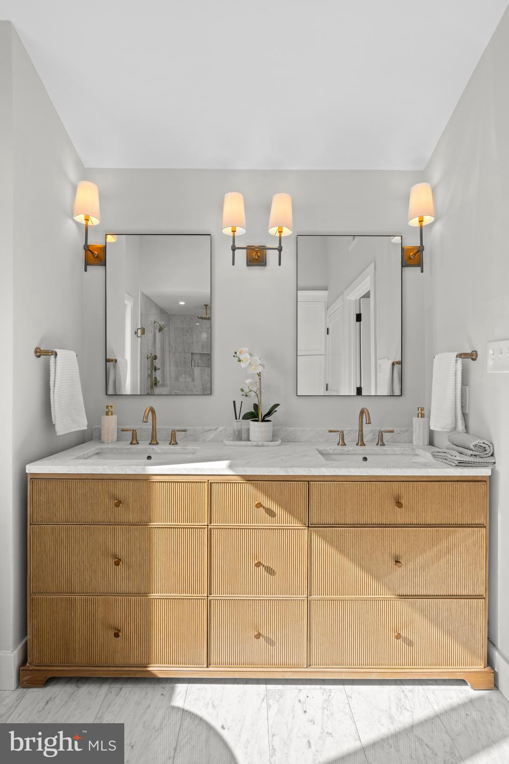 RADNOR HUNT - Residential