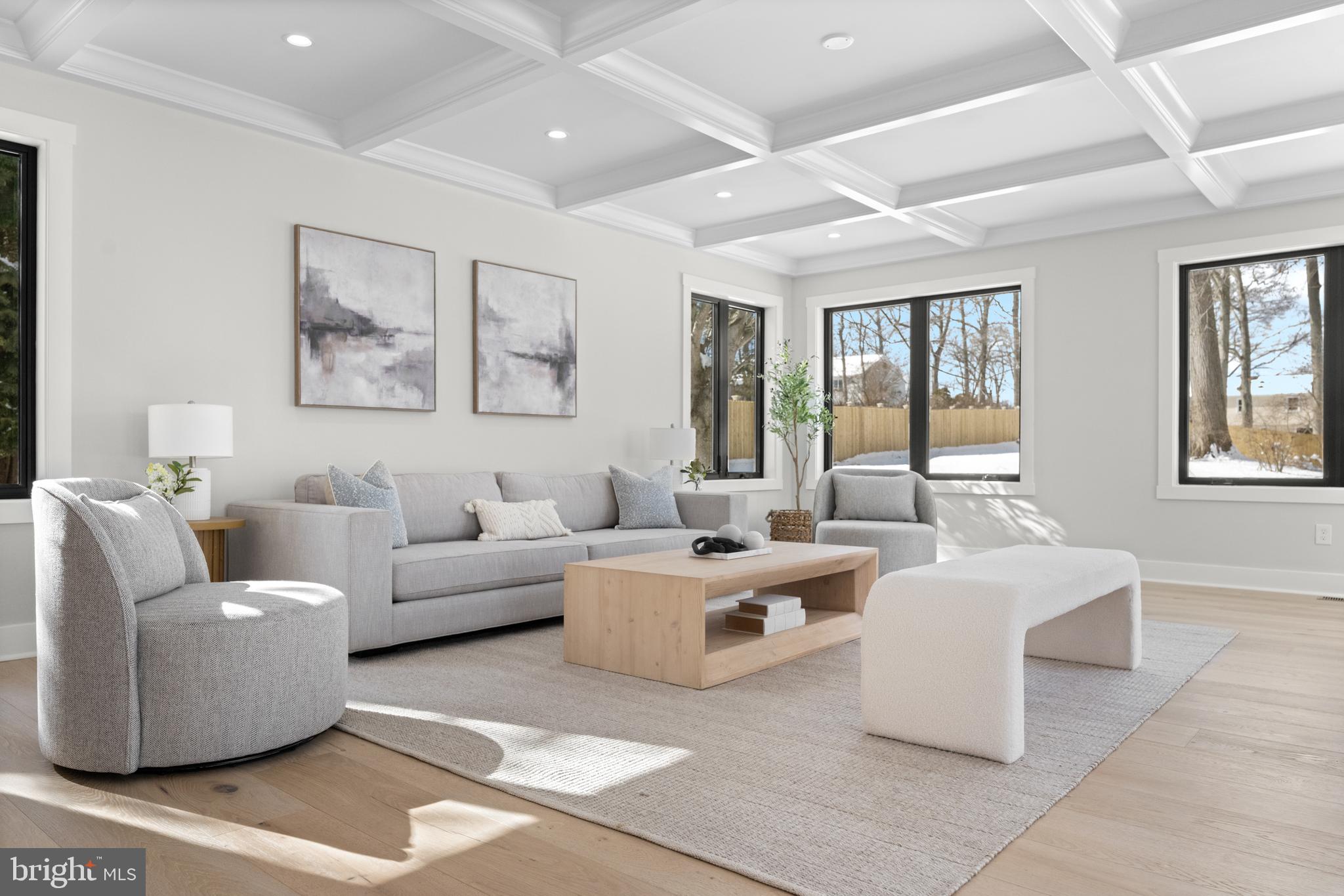 RADNOR HUNT - Residential