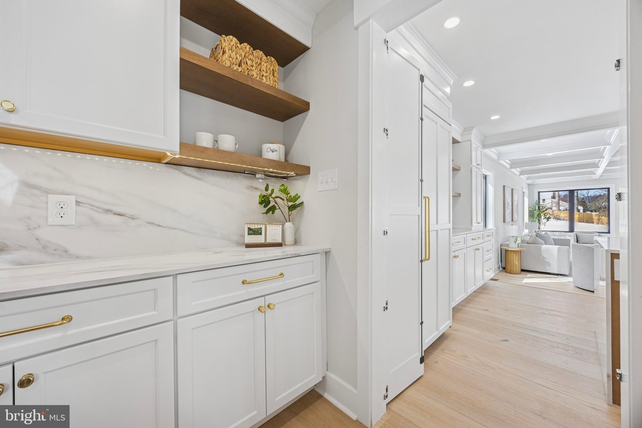 RADNOR HUNT - Residential