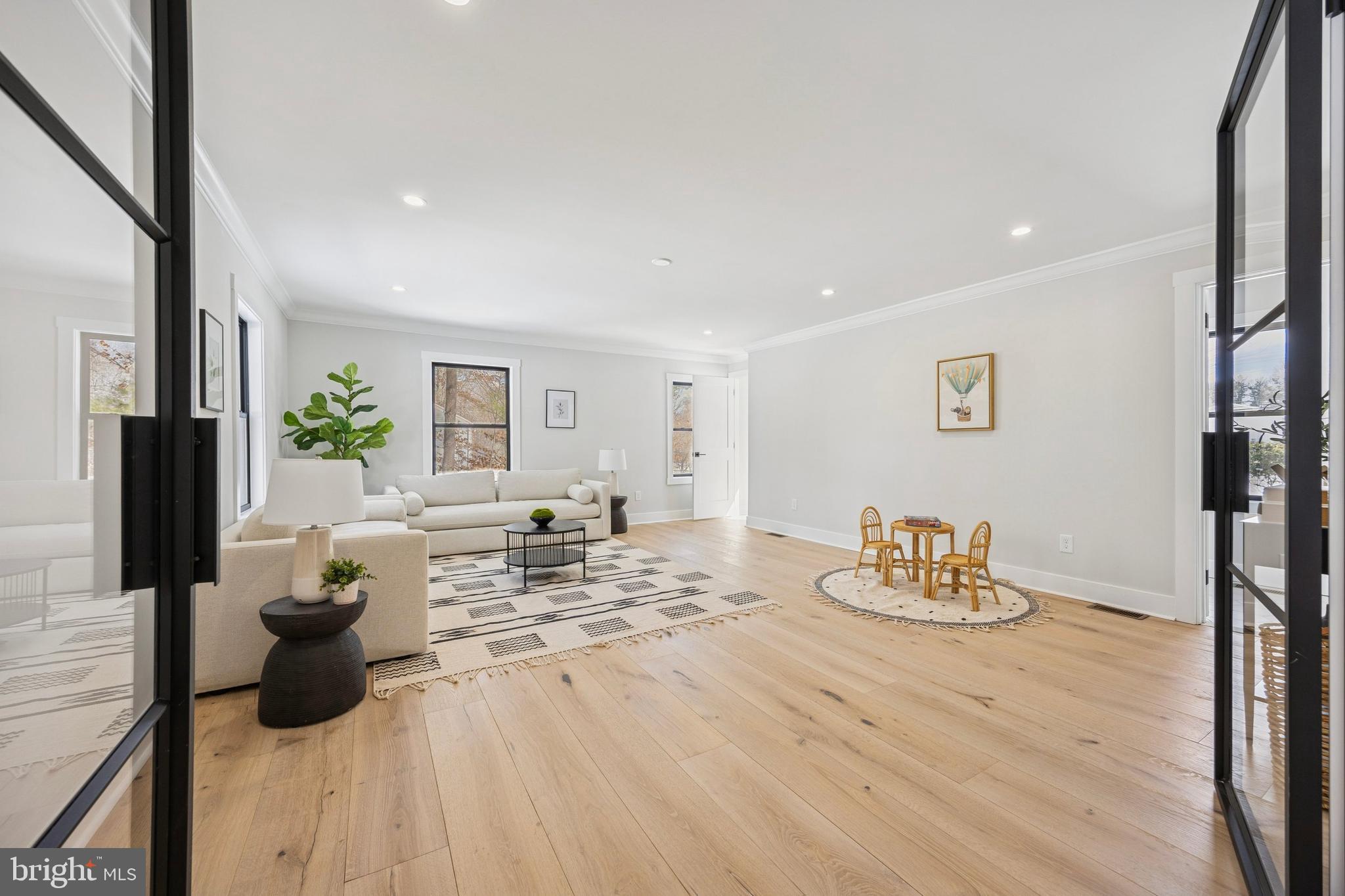 RADNOR HUNT - Residential