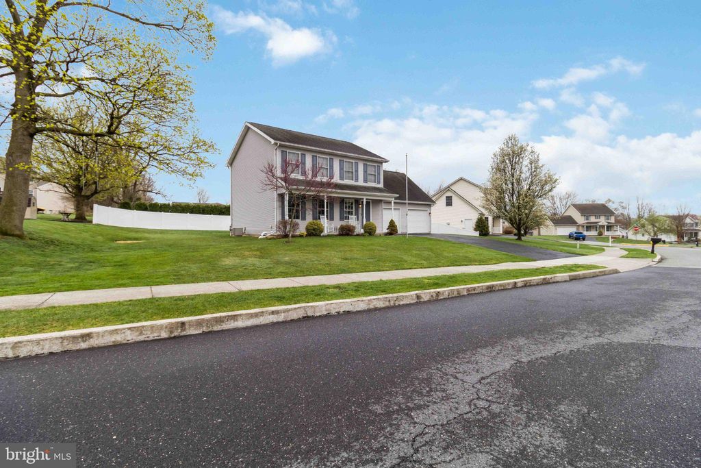 Photo of 4 Grouse Road, DILLSBURG, PA 17019 (MLS # PAYK2100242)