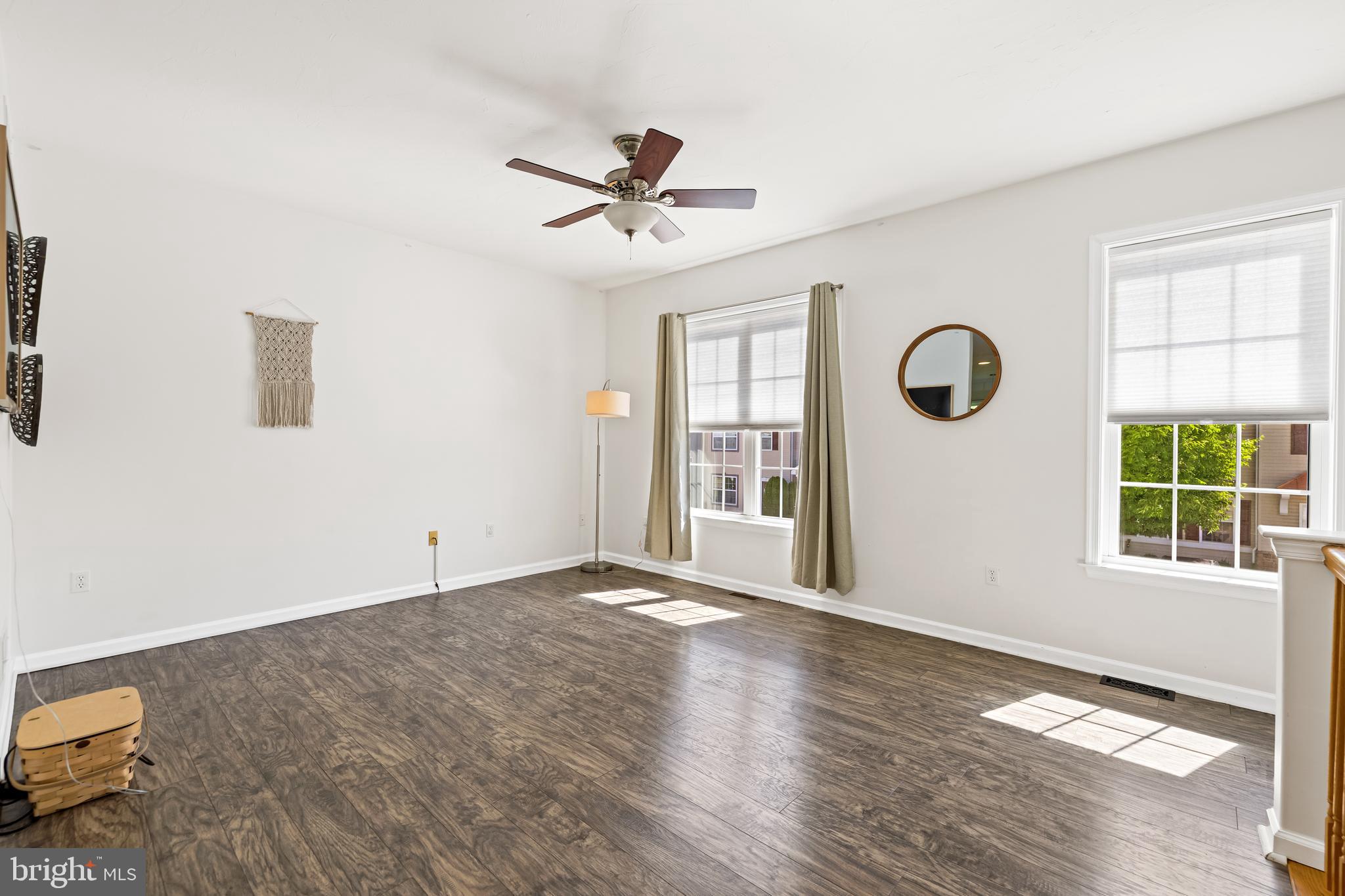 2418 SCHULTZ WAY