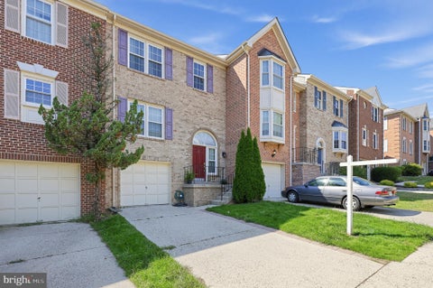 Townhouse For Rent - 7427 Salford Court<br/> ALEXANDRIA, VA 22315