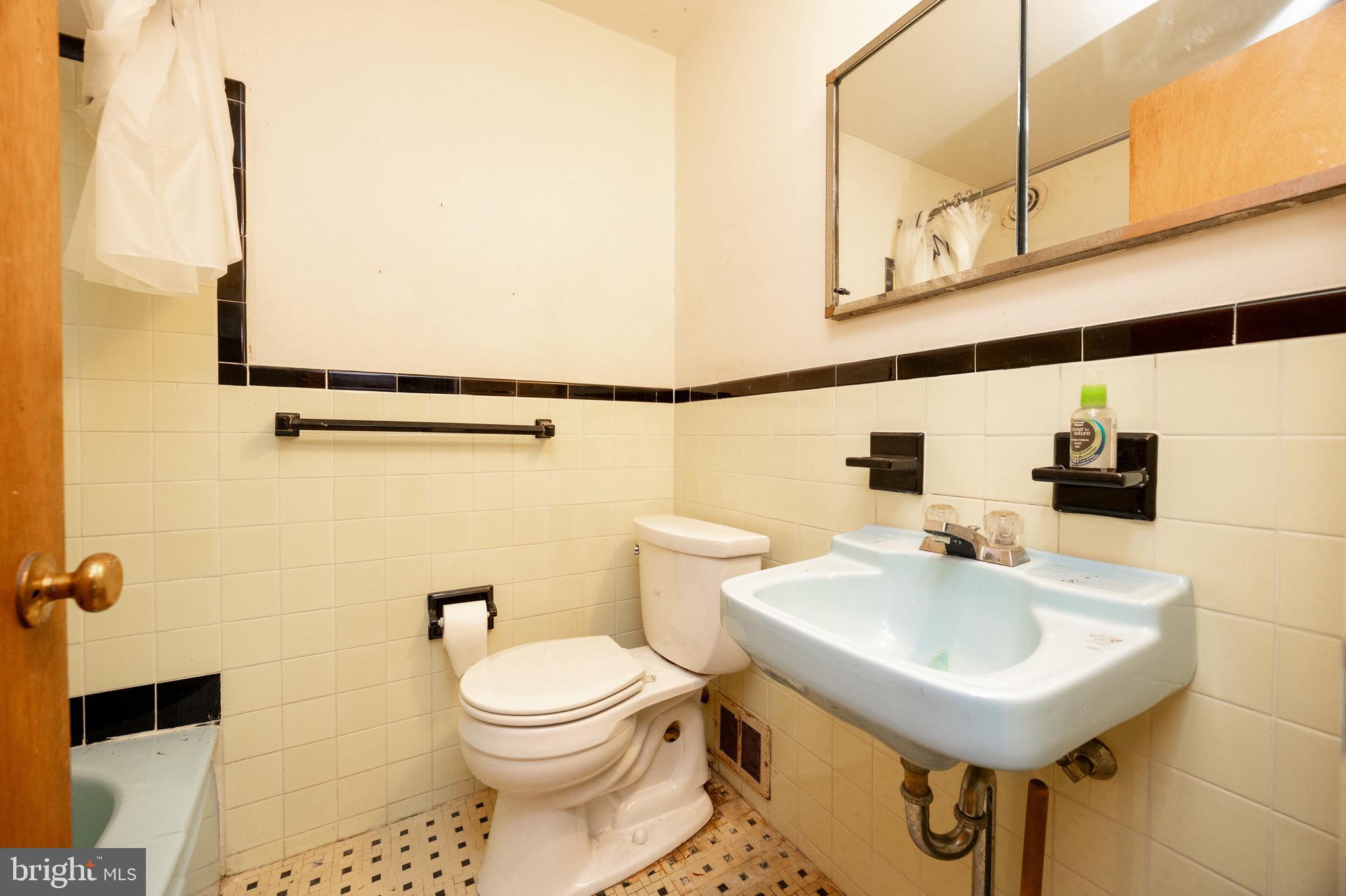 ROSLYN - Residential