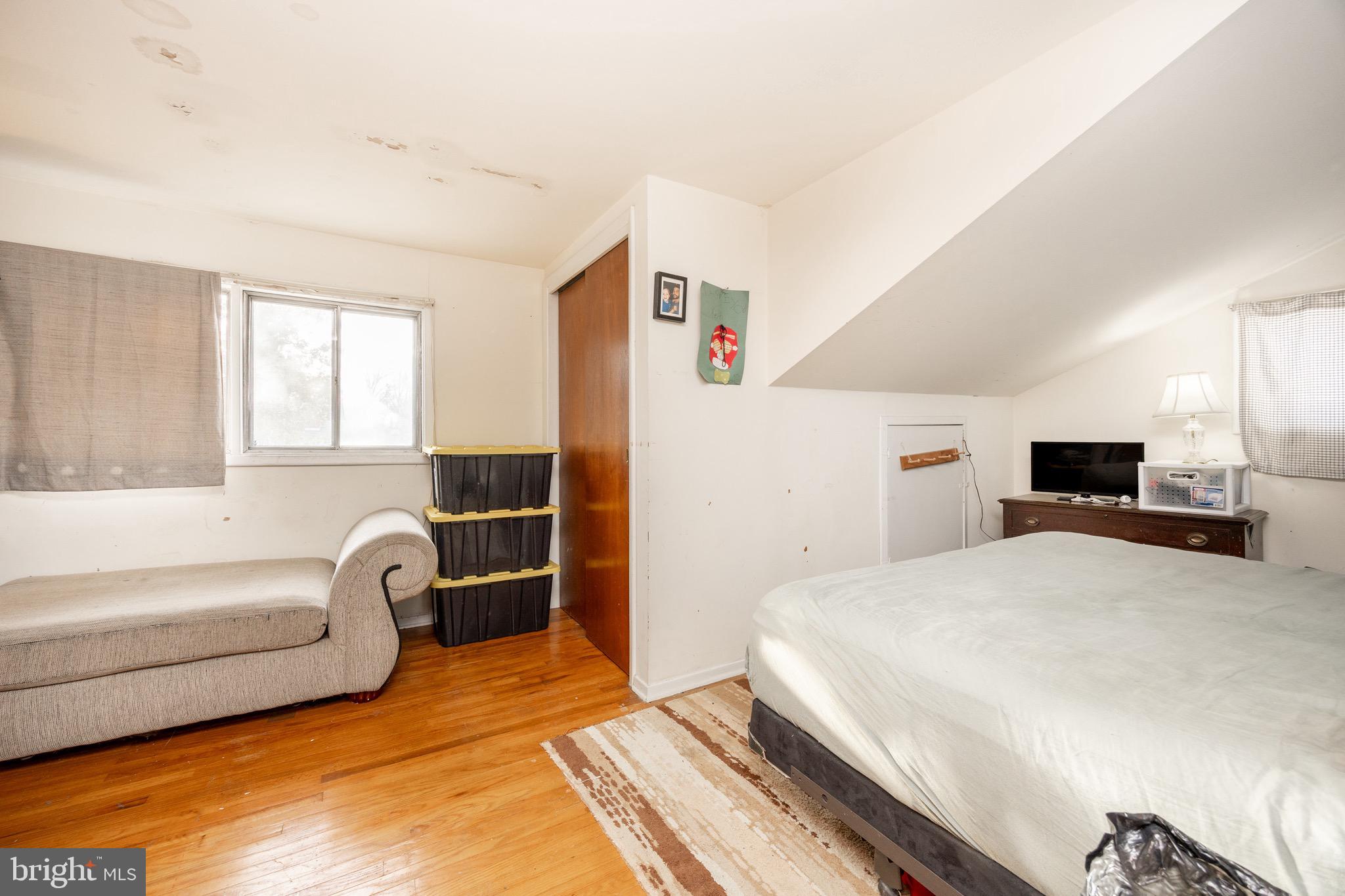 ROSLYN - Residential