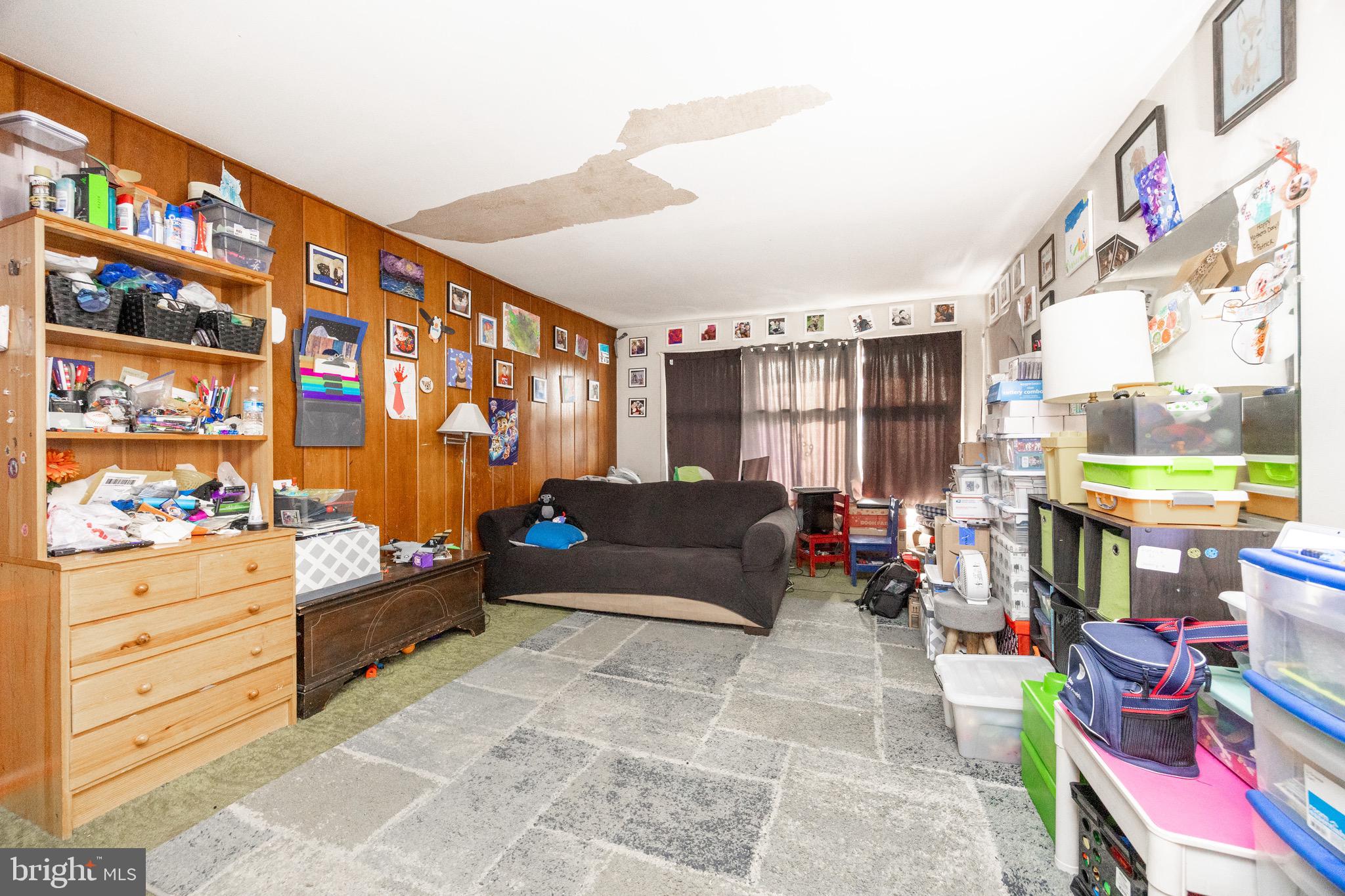 ROSLYN - Residential