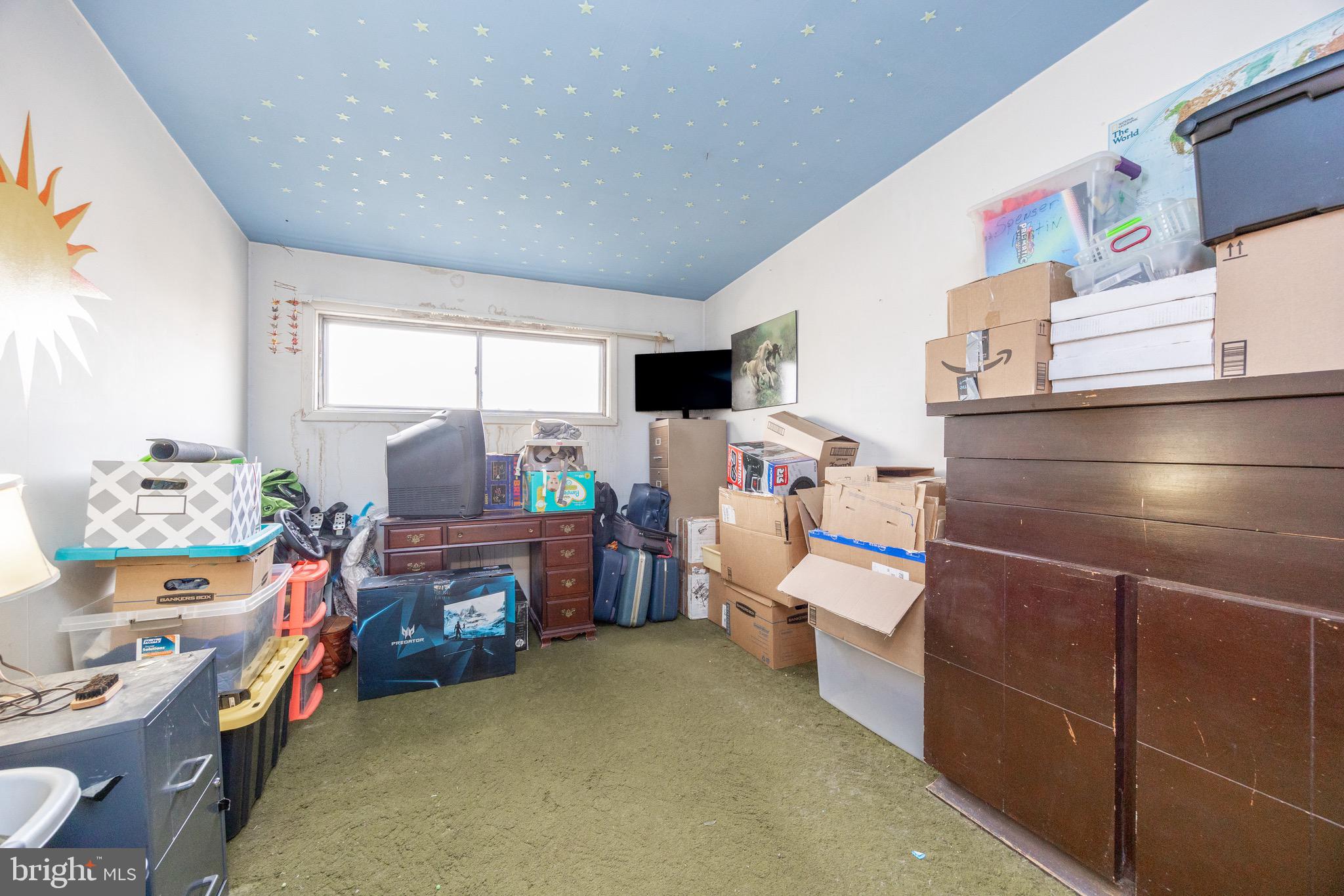 ROSLYN - Residential