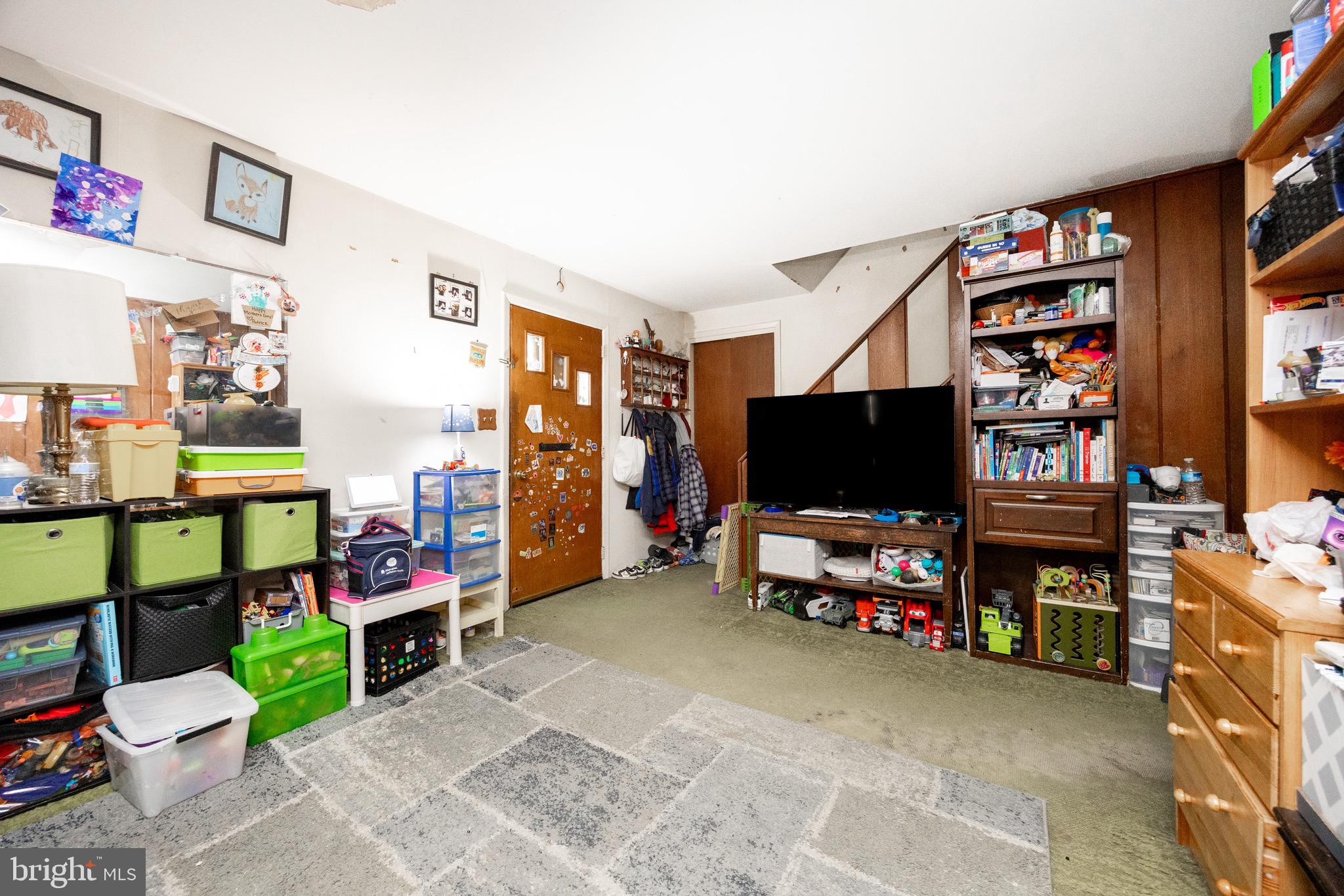 ROSLYN - Residential