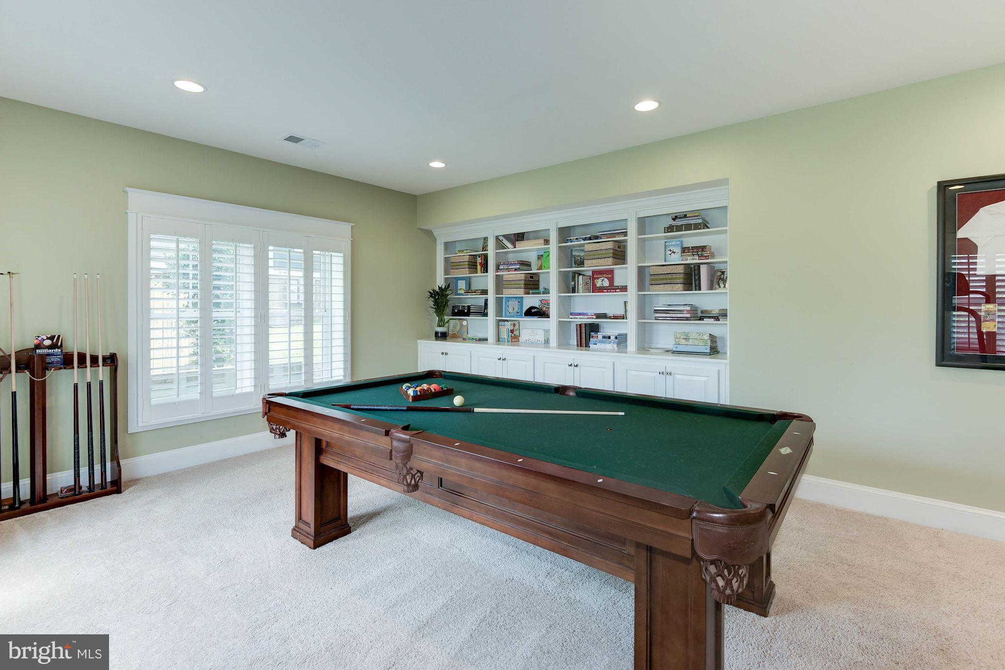 BROYHILL FOREST - Residential