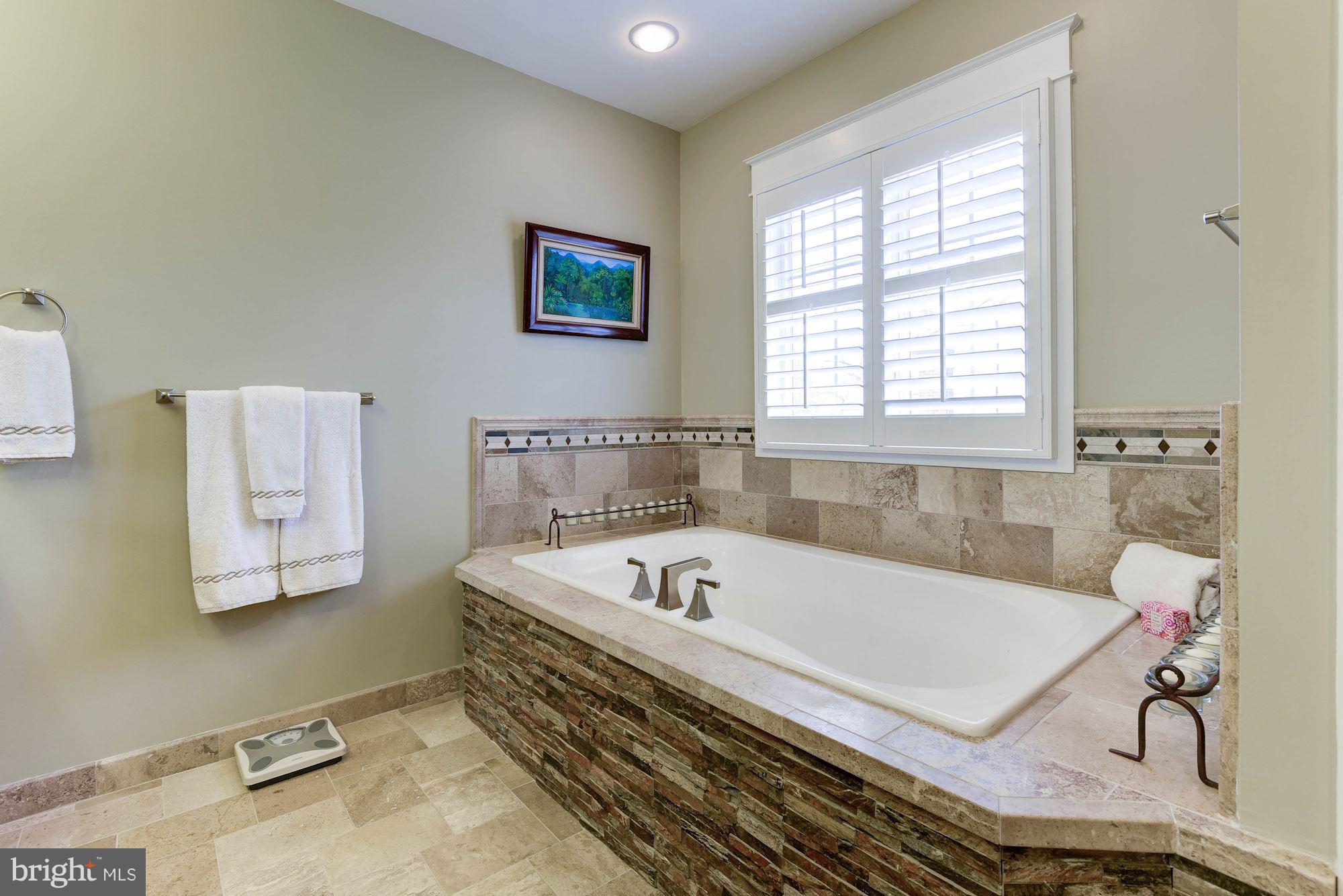 BROYHILL FOREST - Residential