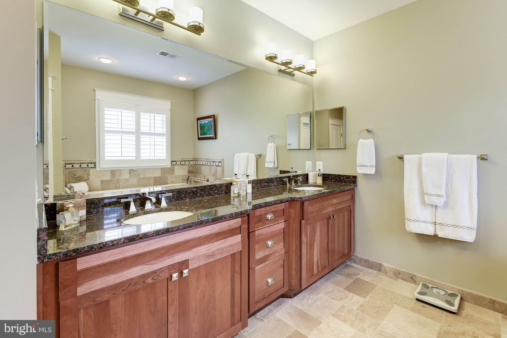 BROYHILL FOREST - Residential