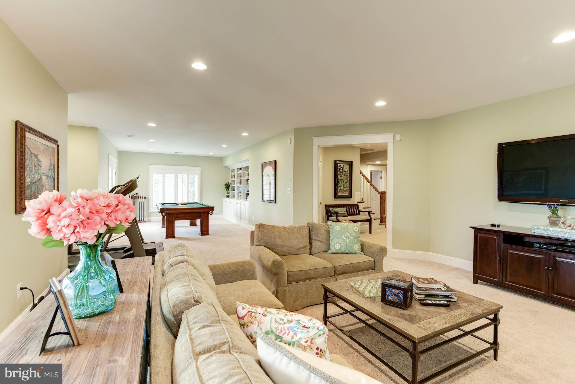 BROYHILL FOREST - Residential